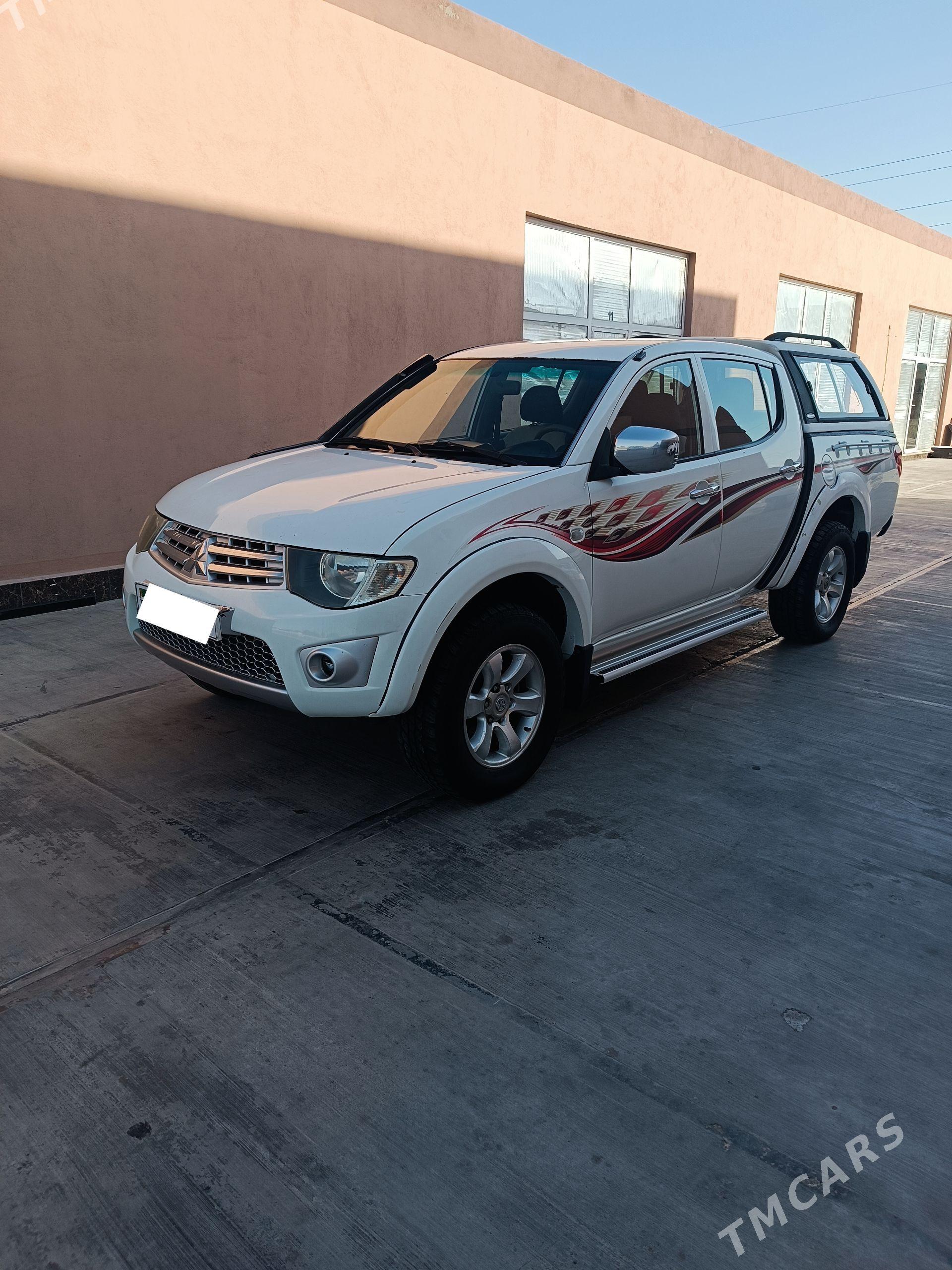 Mitsubishi L200 2012 - 170 000 TMT - Mary - img 1