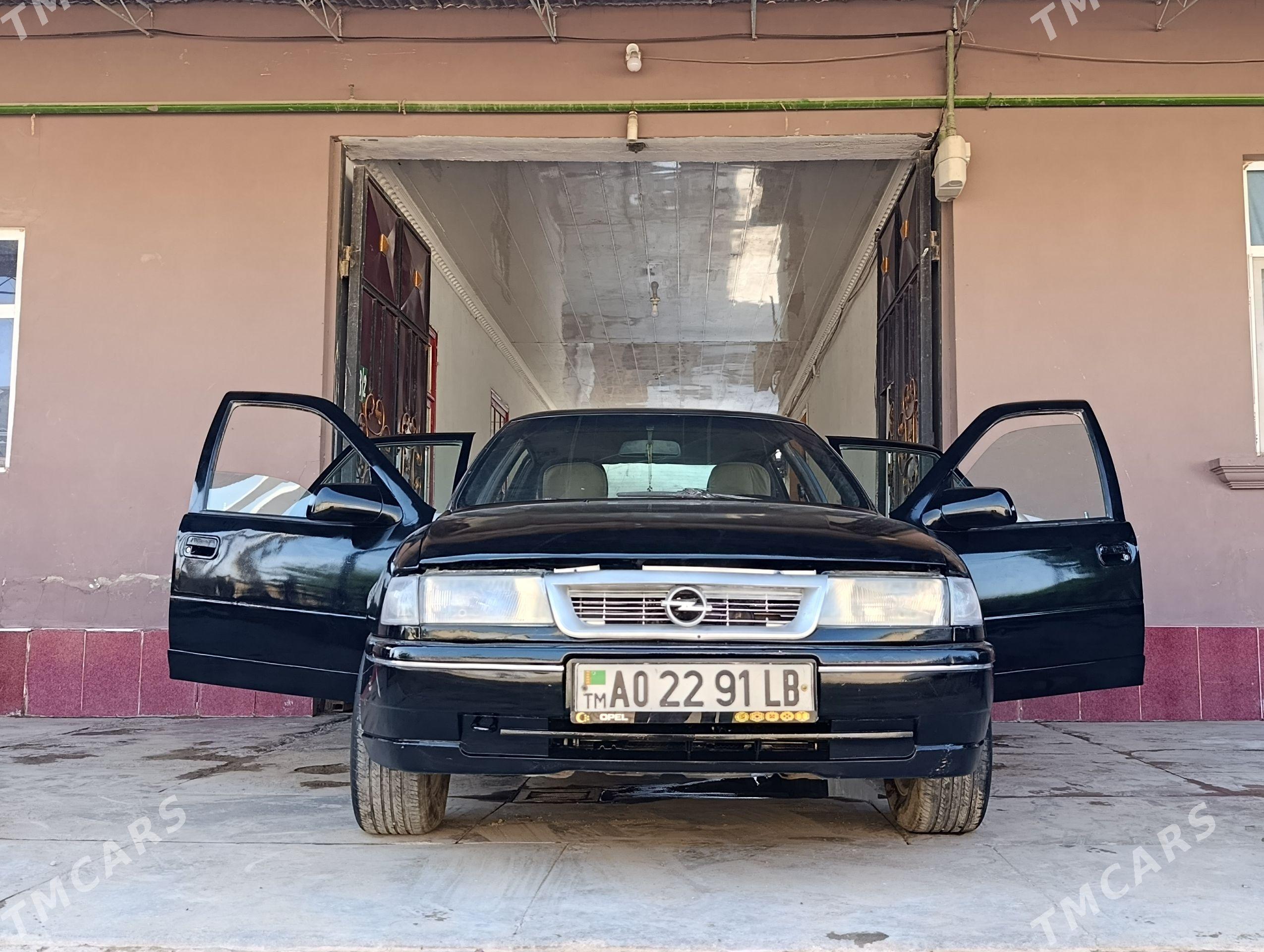 Opel Vectra 1991 - 40 000 TMT - Фарап - img 1
