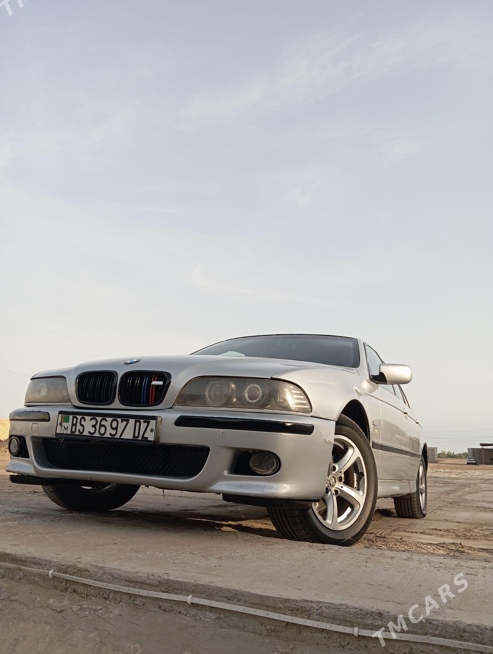 BMW 528 2001 - 90 000 TMT - Кёнеургенч - img 1