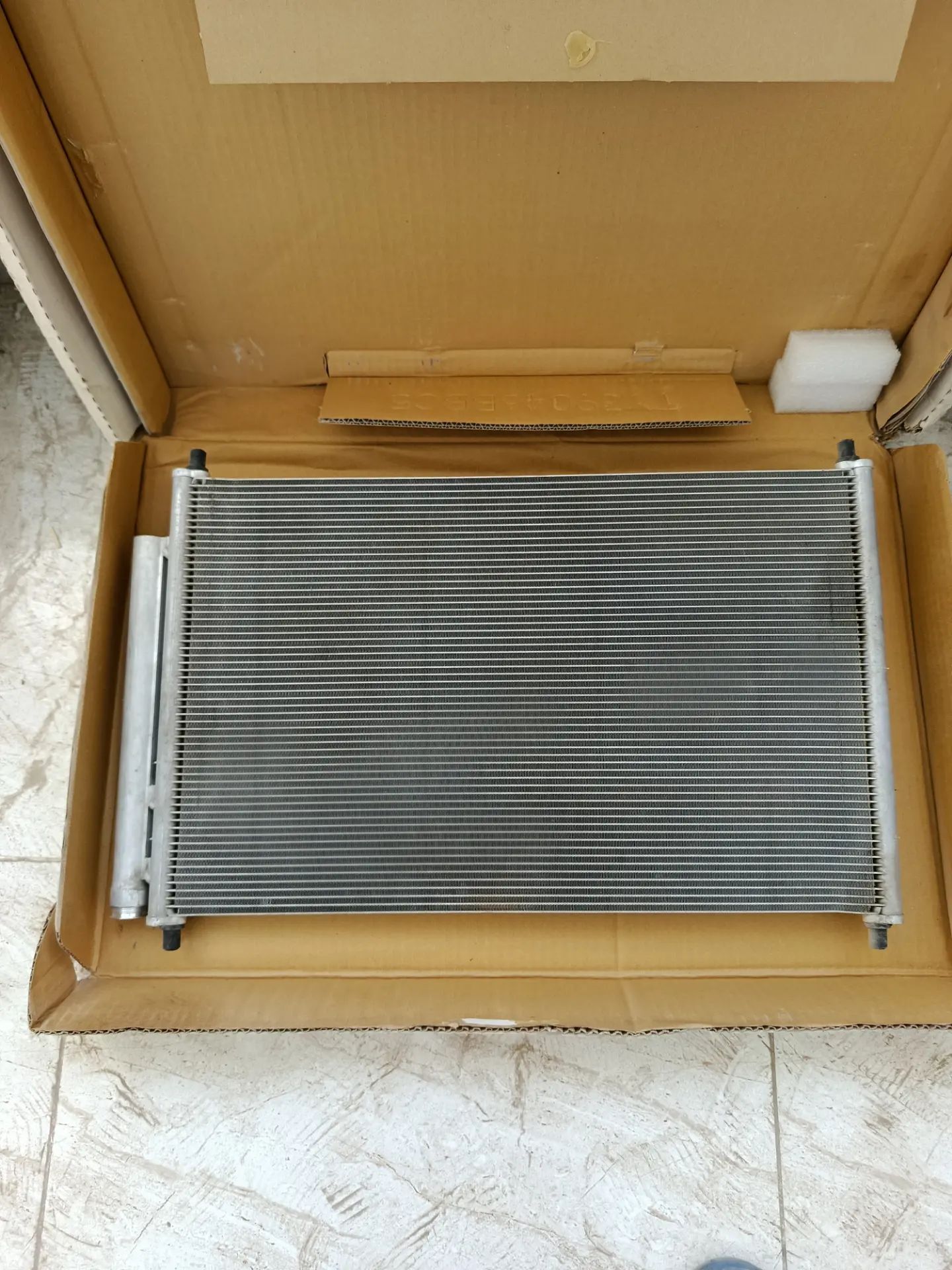 Radiator kondisioner carolla 350 TMT - Gurtly - img 1