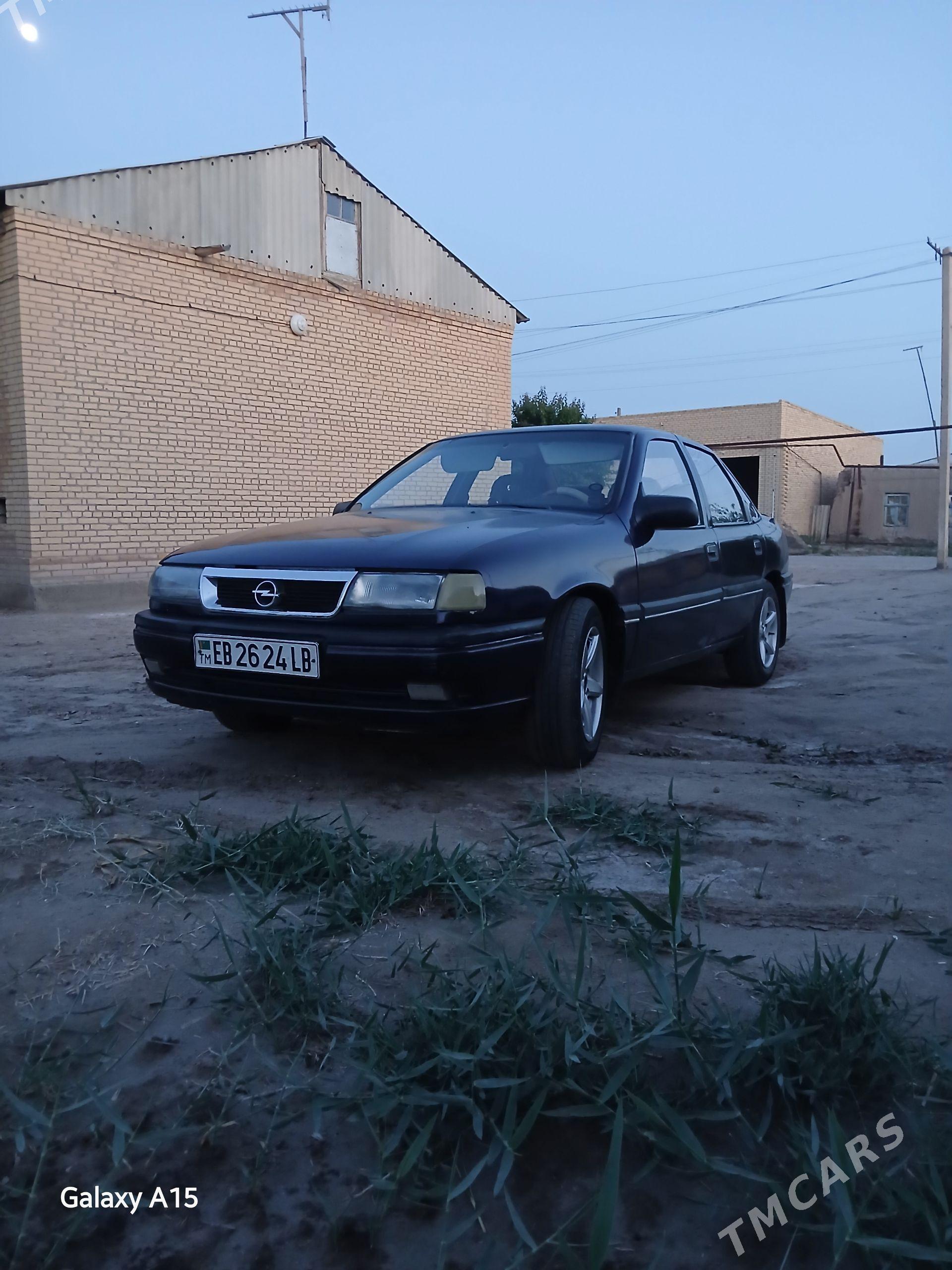 Opel Vectra 1992 - 32 000 TMT - Дянев - img 1