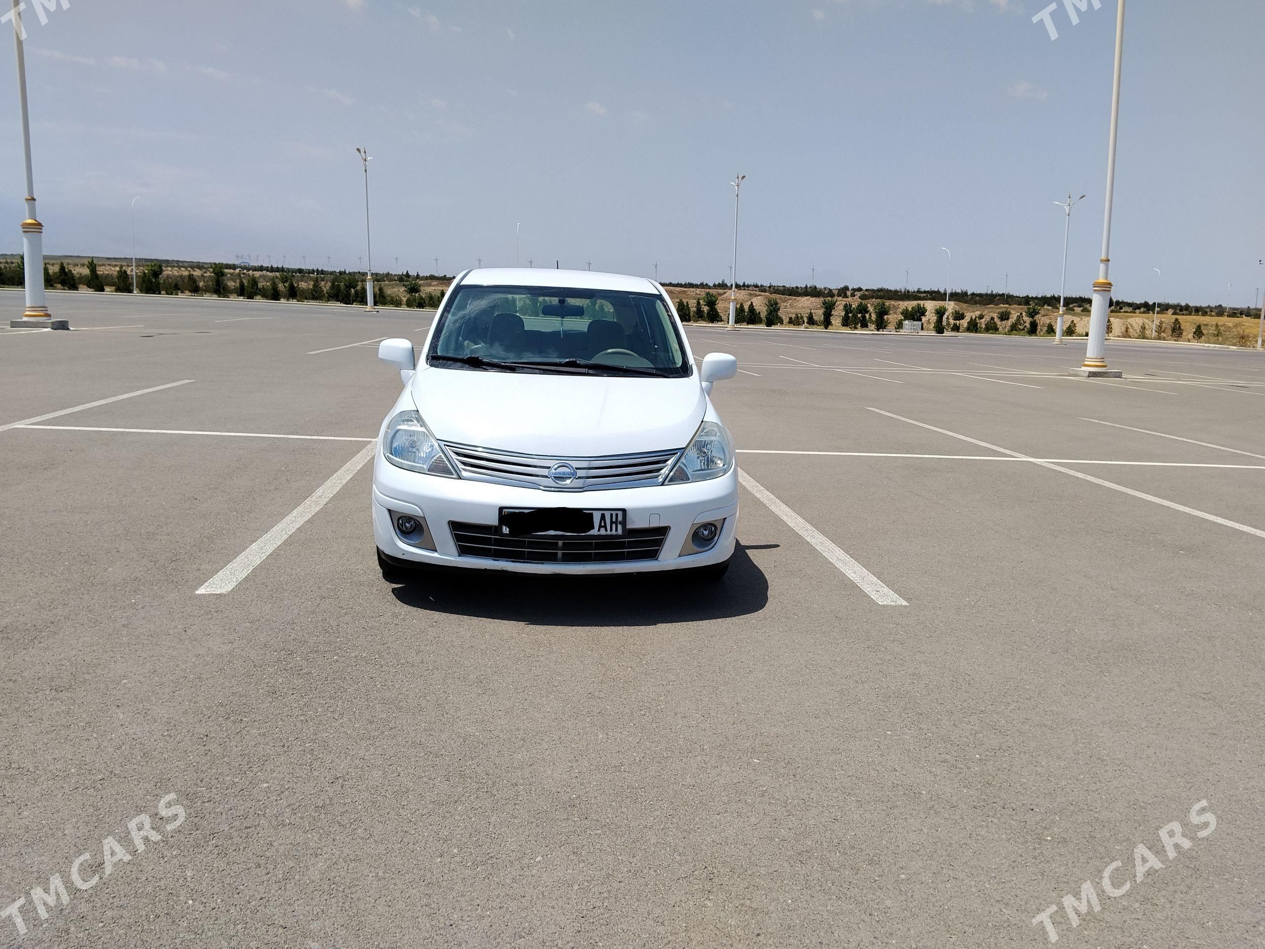 Nissan Versa 2010 - 140 000 TMT - Änew - img 1