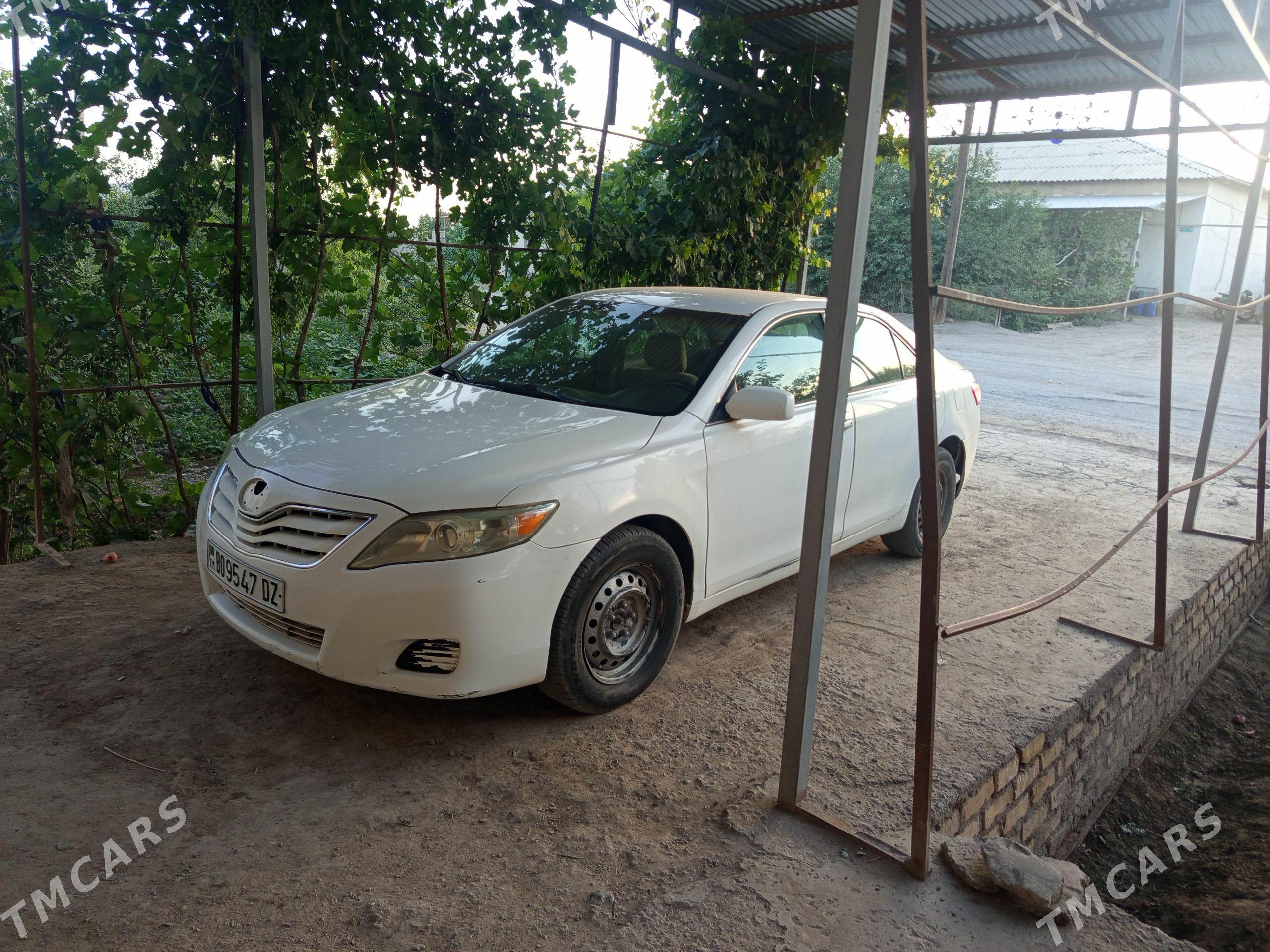 Toyota Camry 2010 - 190 000 TMT - Шабатский этрап - img 1