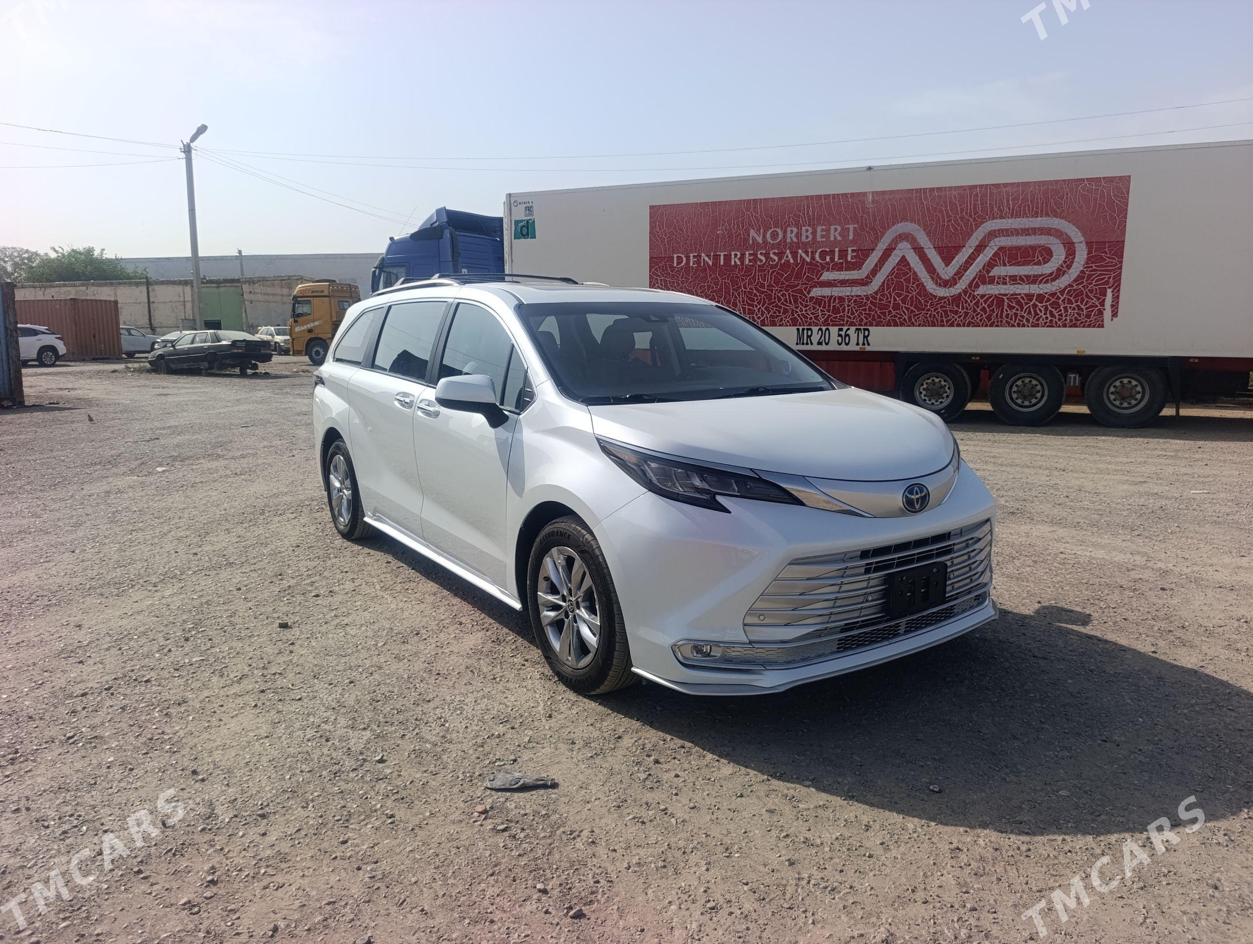 Toyota Sienna 2022 - 610 000 TMT - Мары - img 1