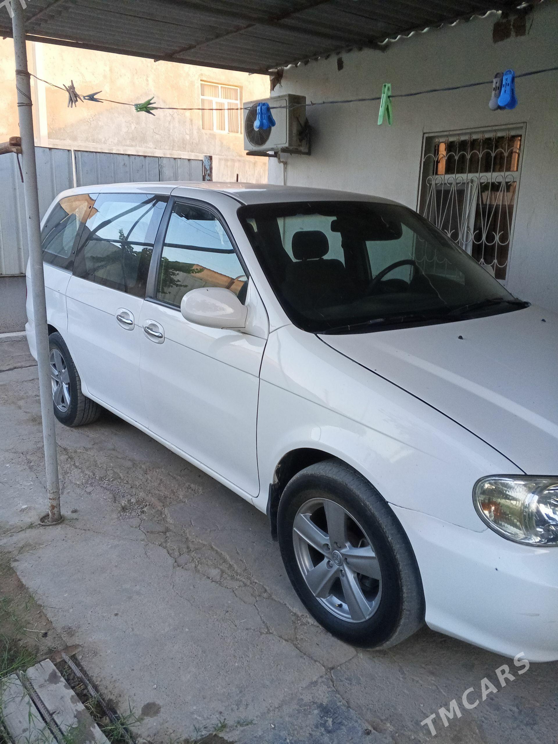 Kia Carnival 2003 - 125 000 TMT - Бузмеин - img 1