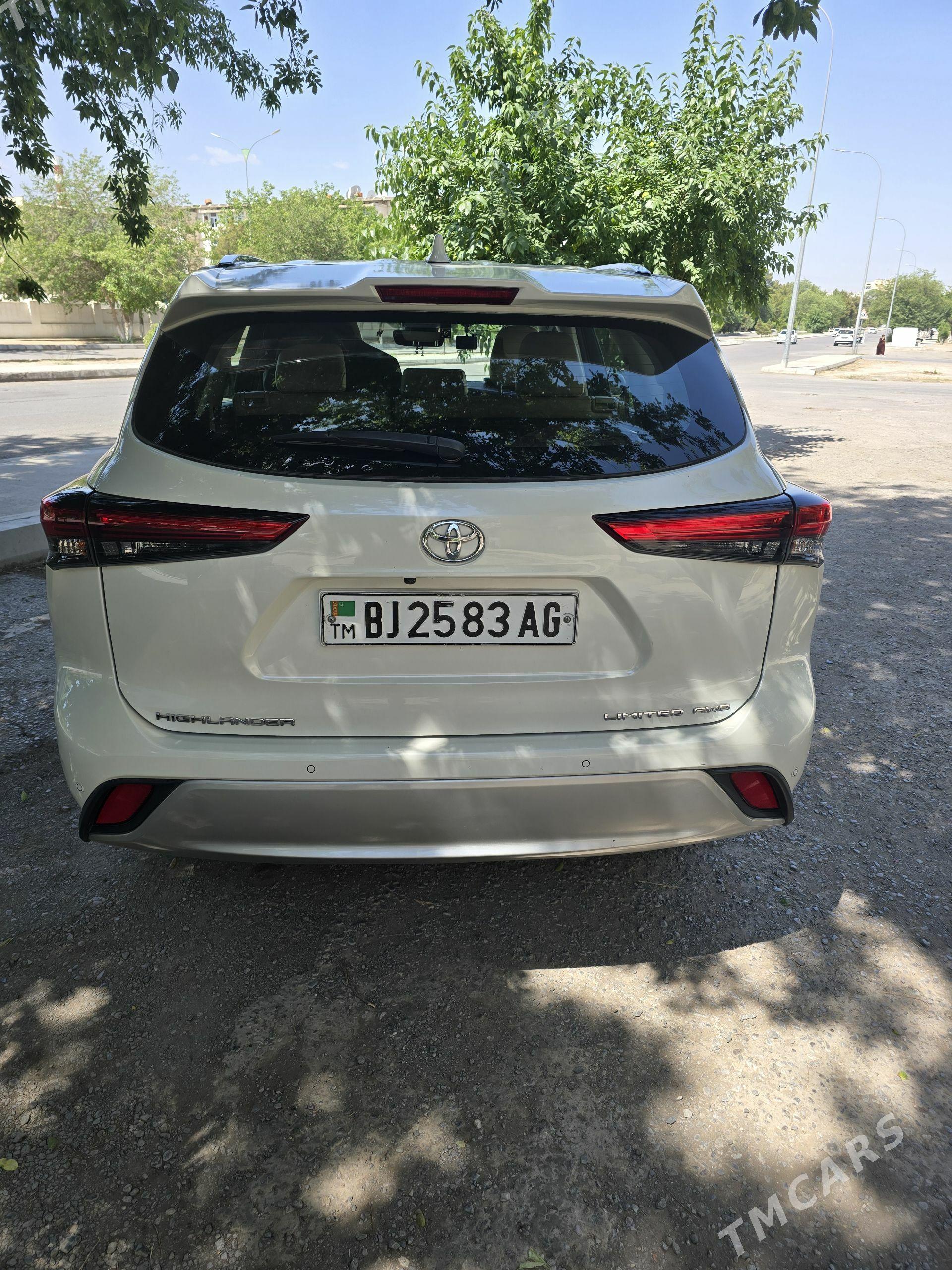 Toyota Highlander 2021 - 555 555 TMT - Бузмеин - img 1
