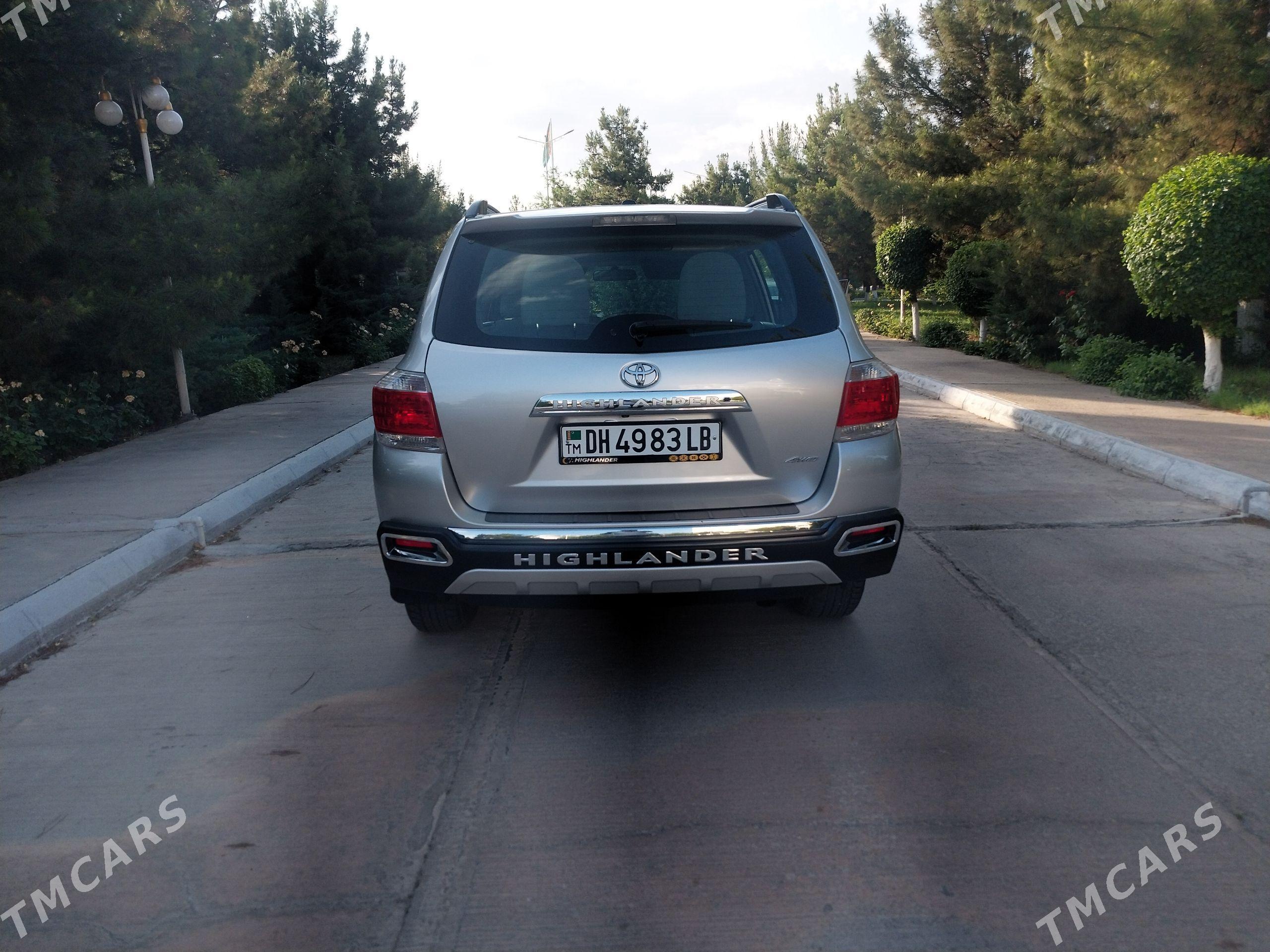 Toyota Highlander 2012 - 355 000 TMT - Туркменабат - img 1