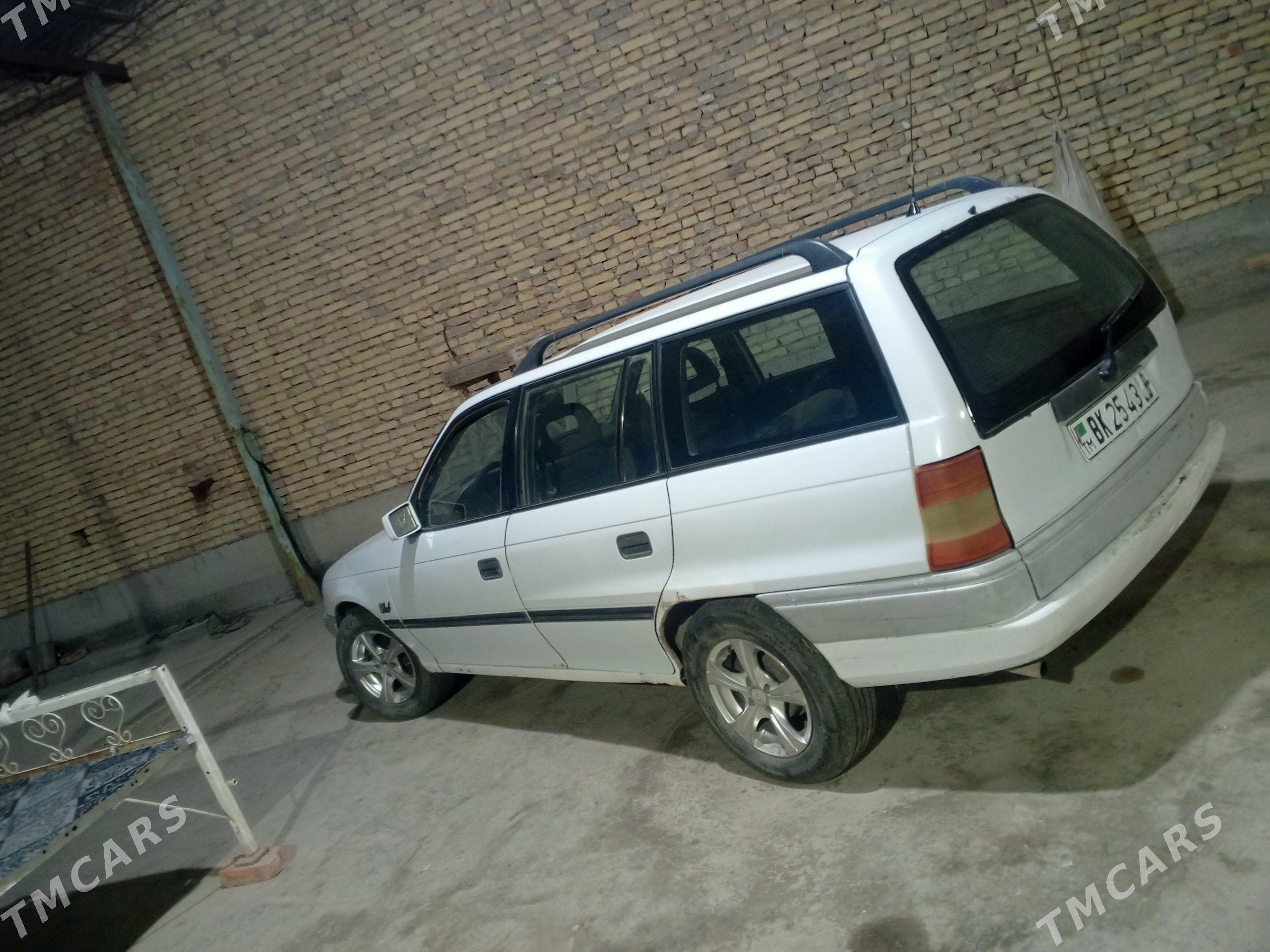 Opel Astra 1992 - 37 000 TMT - Çärjew - img 1