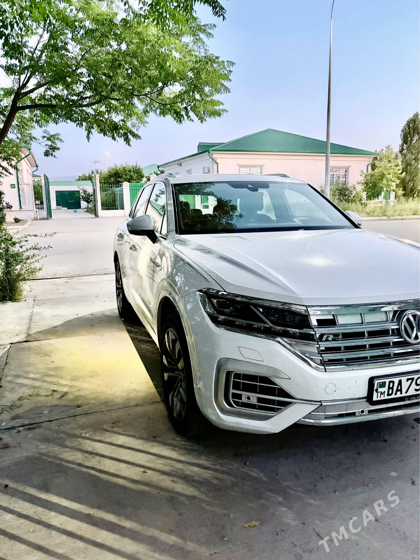 Volkswagen Touareg 2019 - 1 100 000 TMT - Ашхабад - img 1