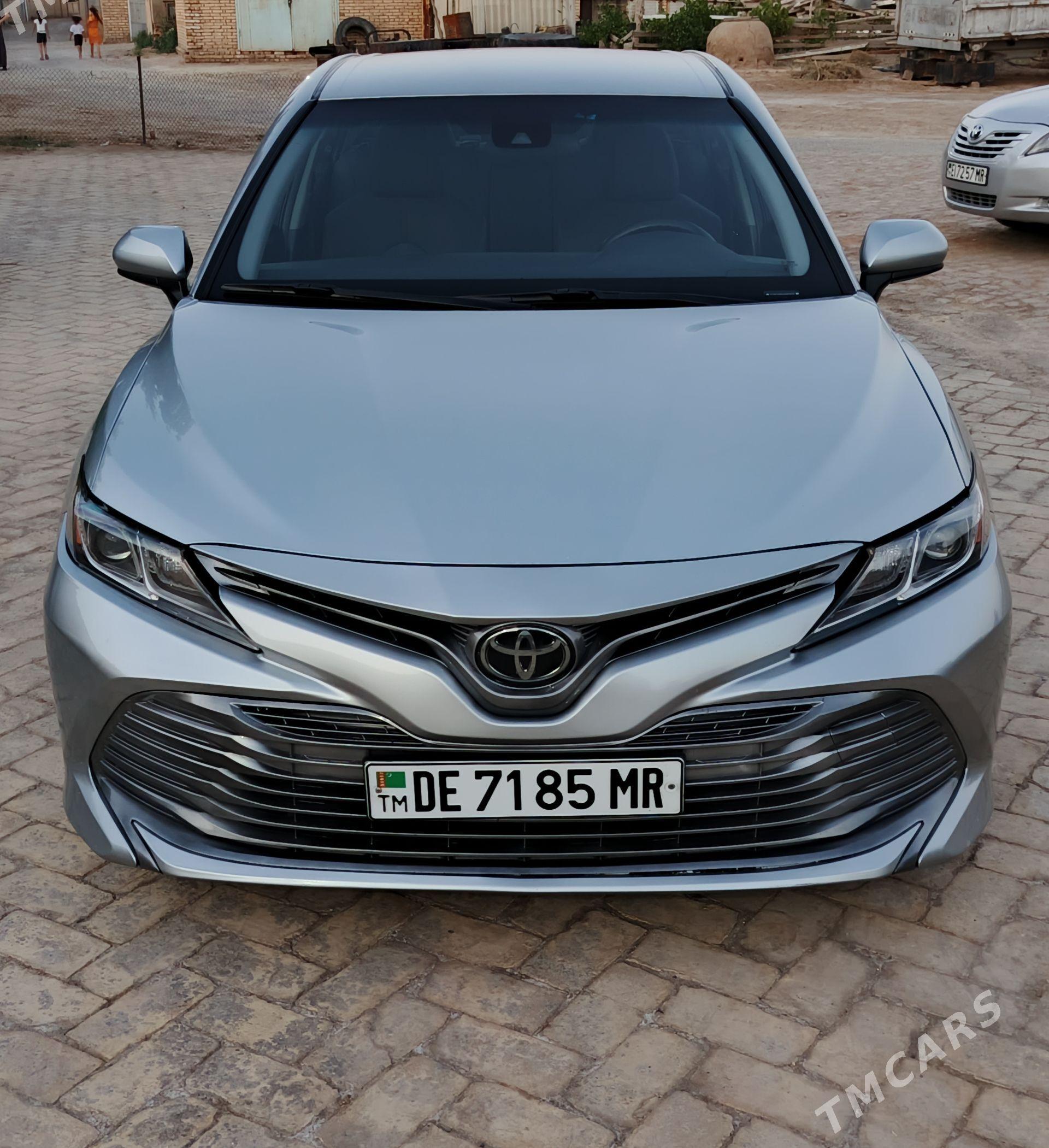 Toyota Camry 2018 - 305 000 TMT - Байрамали - img 1