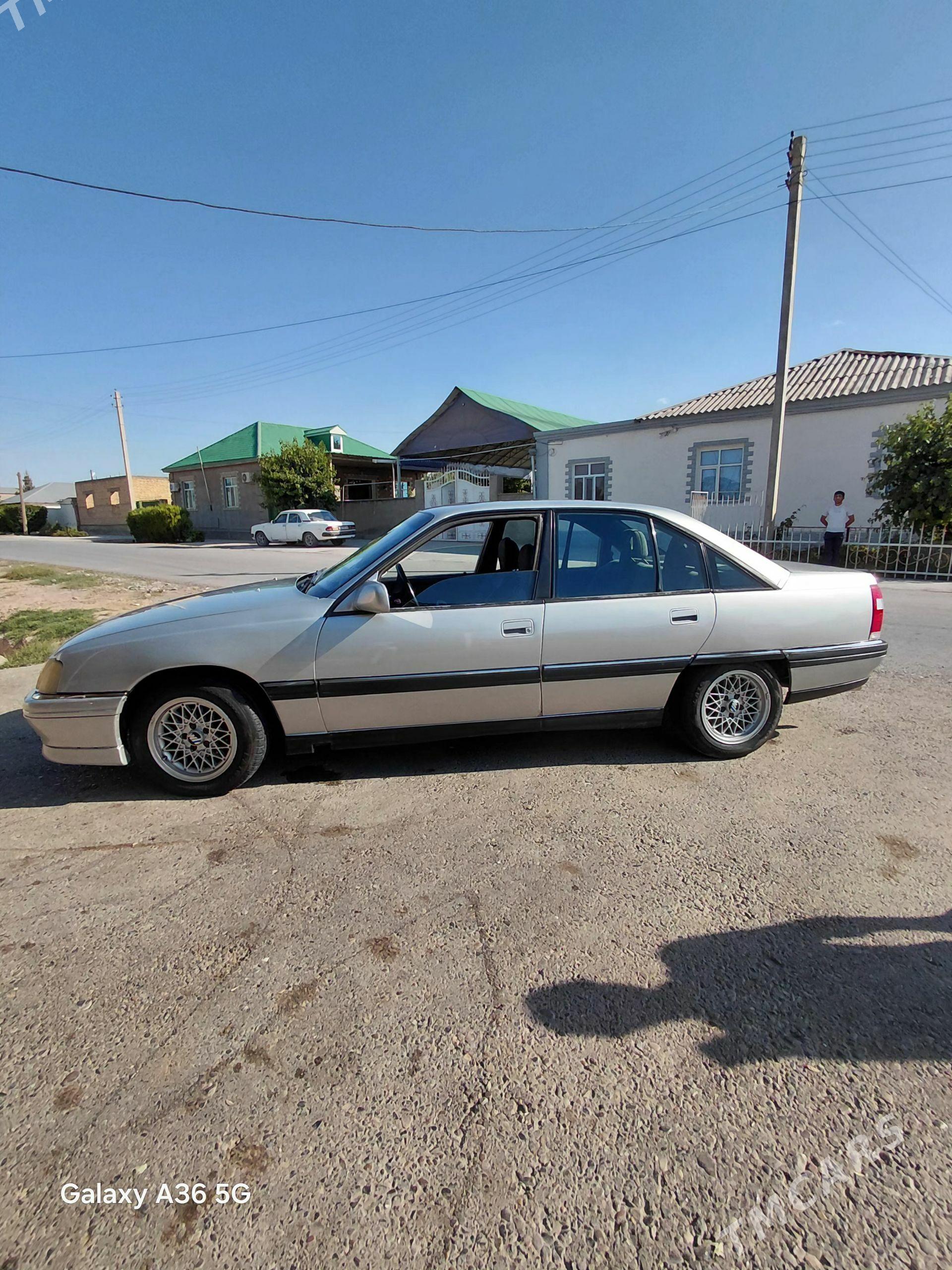 Opel Omega 1992 - 45 000 TMT - Кака - img 1