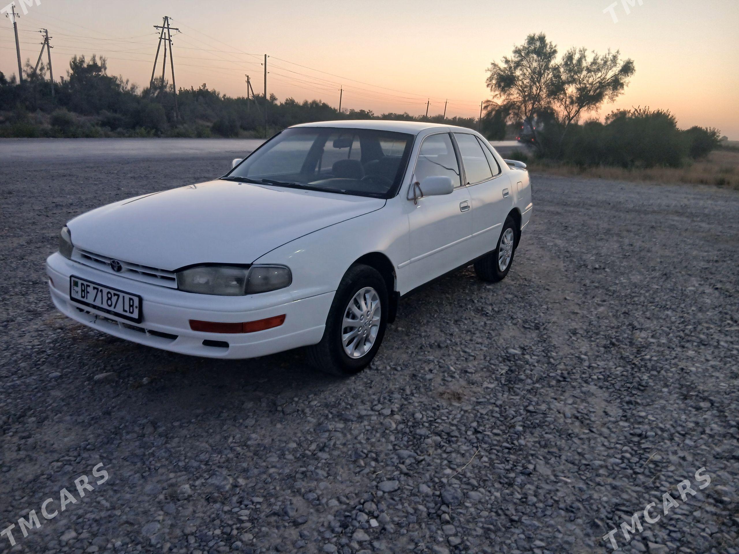 Toyota Camry 1993 - 105 000 TMT - Halaç - img 1