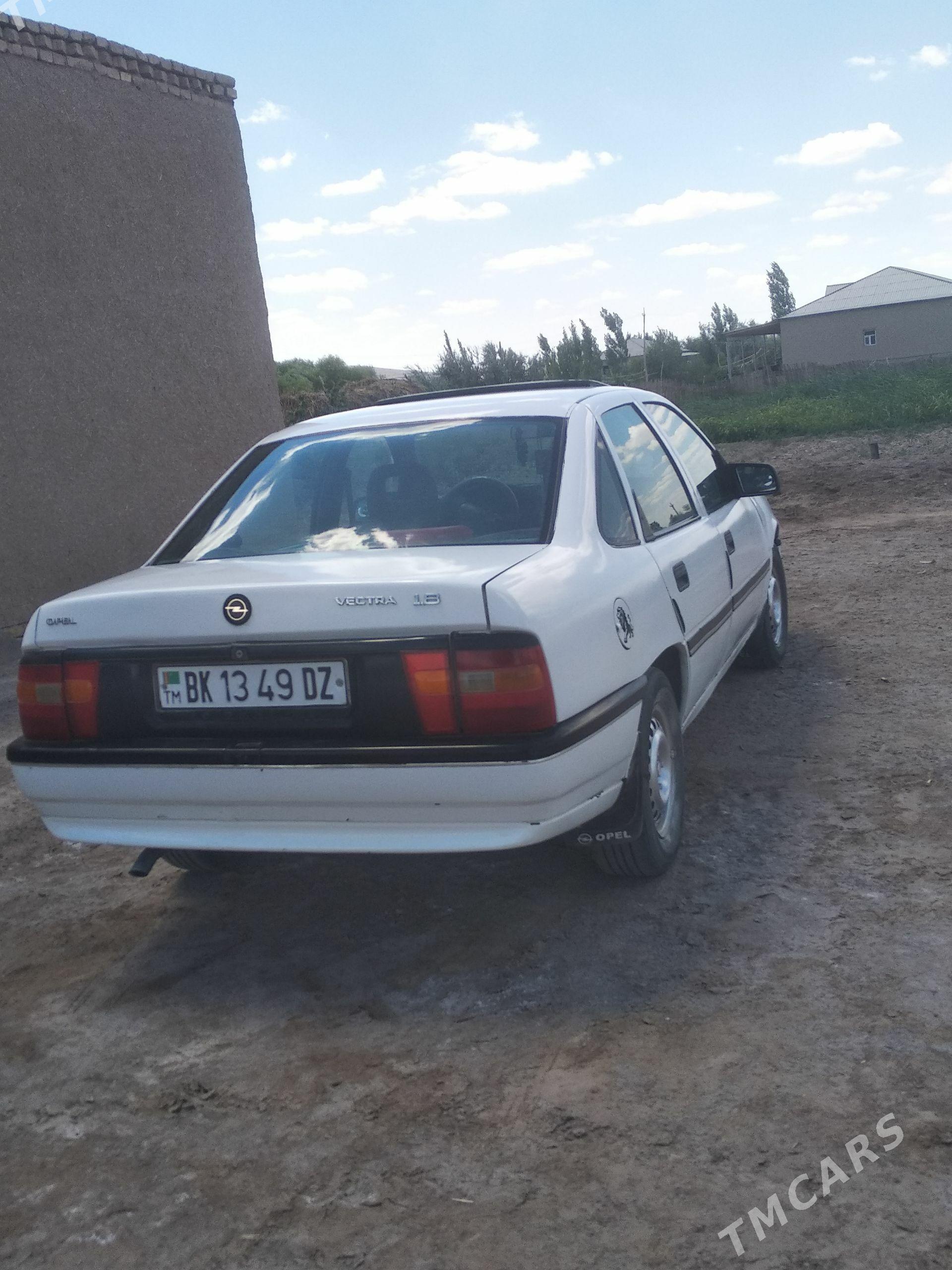 Opel Vectra 1991 - 46 000 TMT - Губадаг - img 1