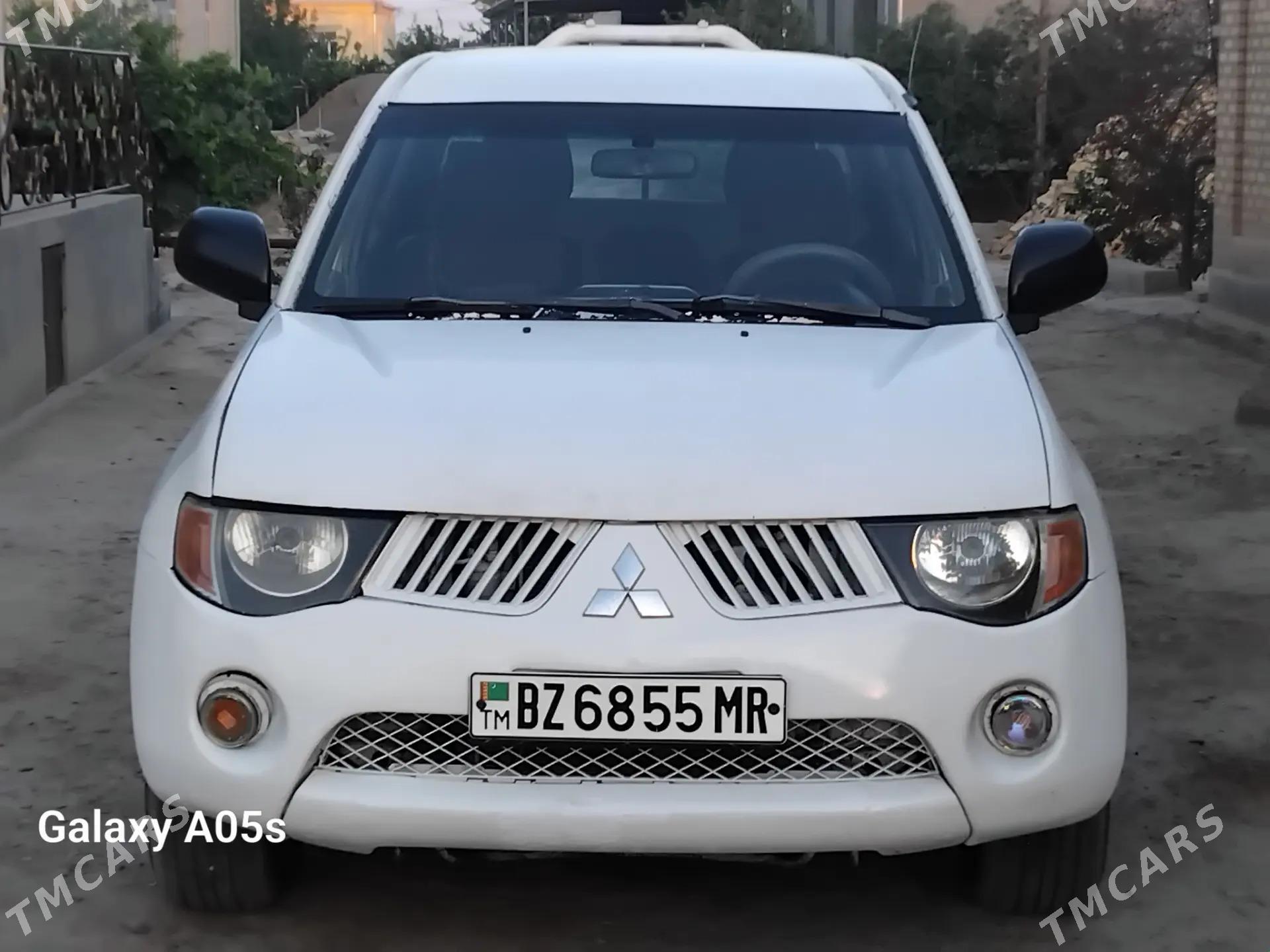 Mitsubishi L200 2007 - 120 000 TMT - Мары - img 1