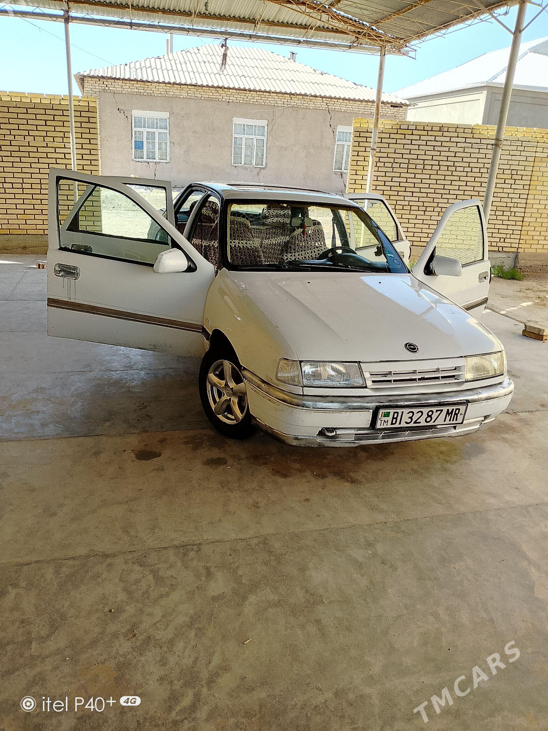 Opel Vectra 1990 - 40 000 TMT - Mary - img 1