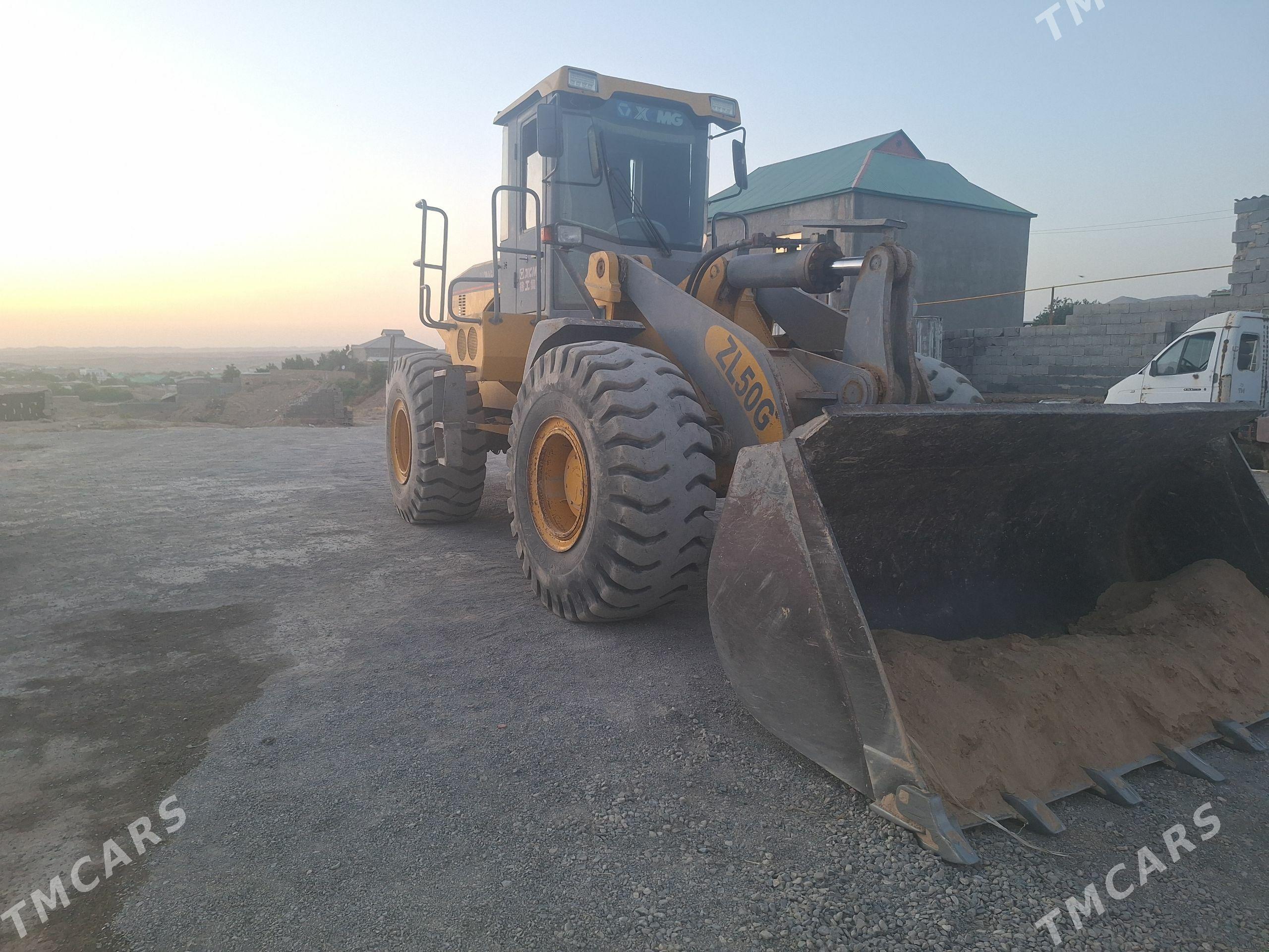 XCMG ZL50 2011 - 500 000 TMT - Магданлы - img 1