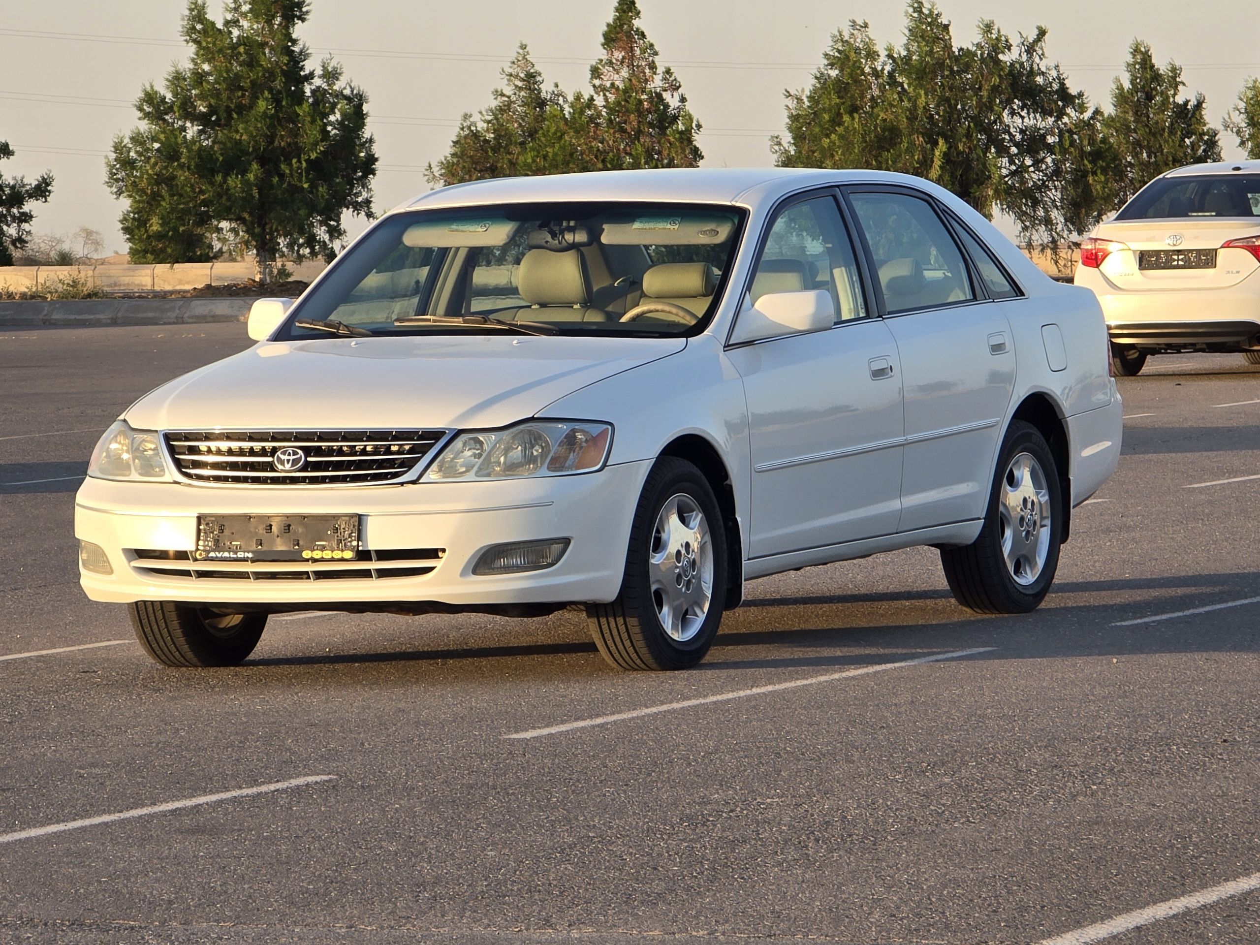 Toyota Avalon 2000 - 214 000 TMT - "Altyn Asyr" Gündogar bazary (Jygyllyk) - img 1
