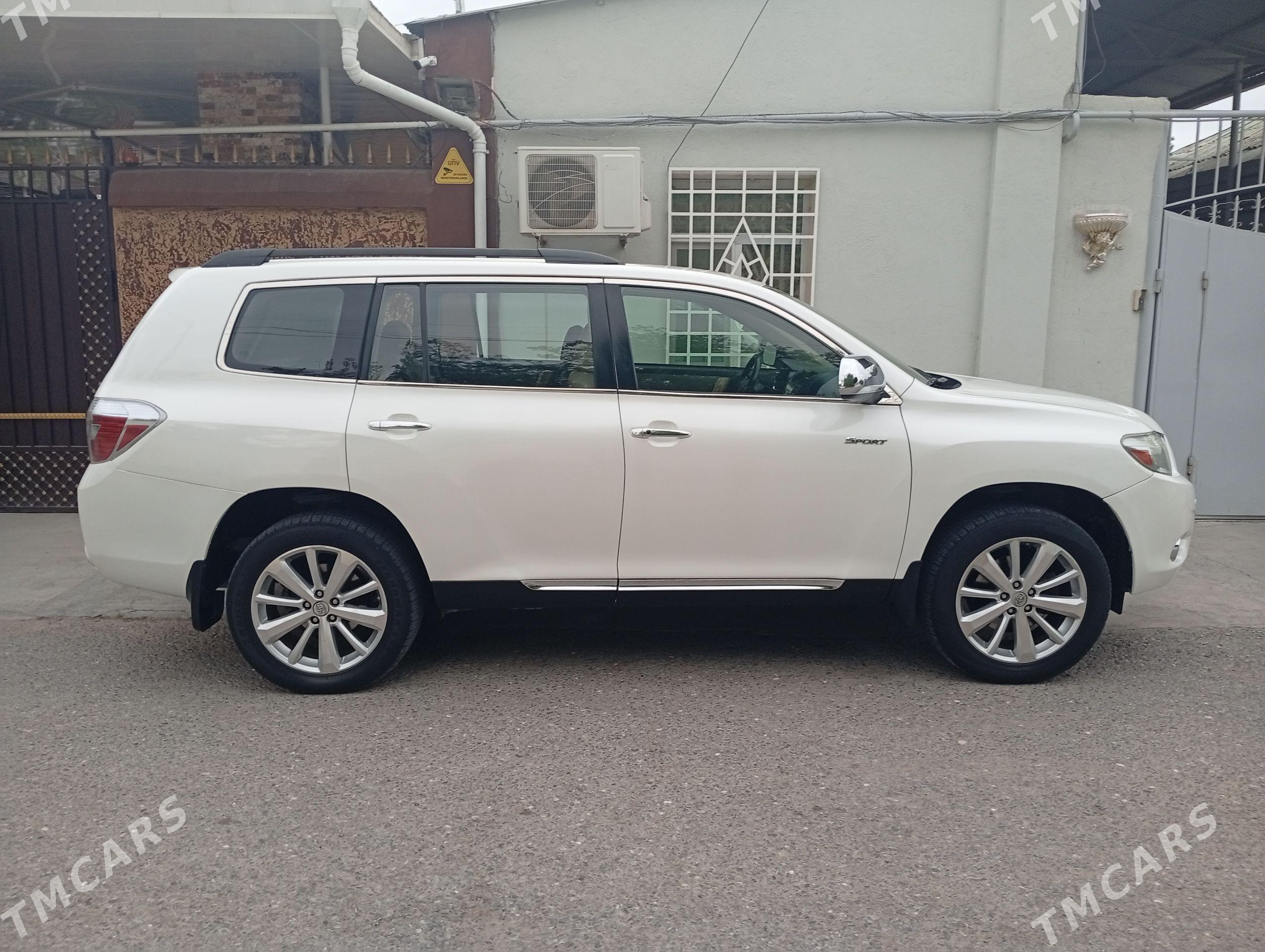 Toyota Highlander 2009 - 300 000 TMT - 30 мкр - img 1