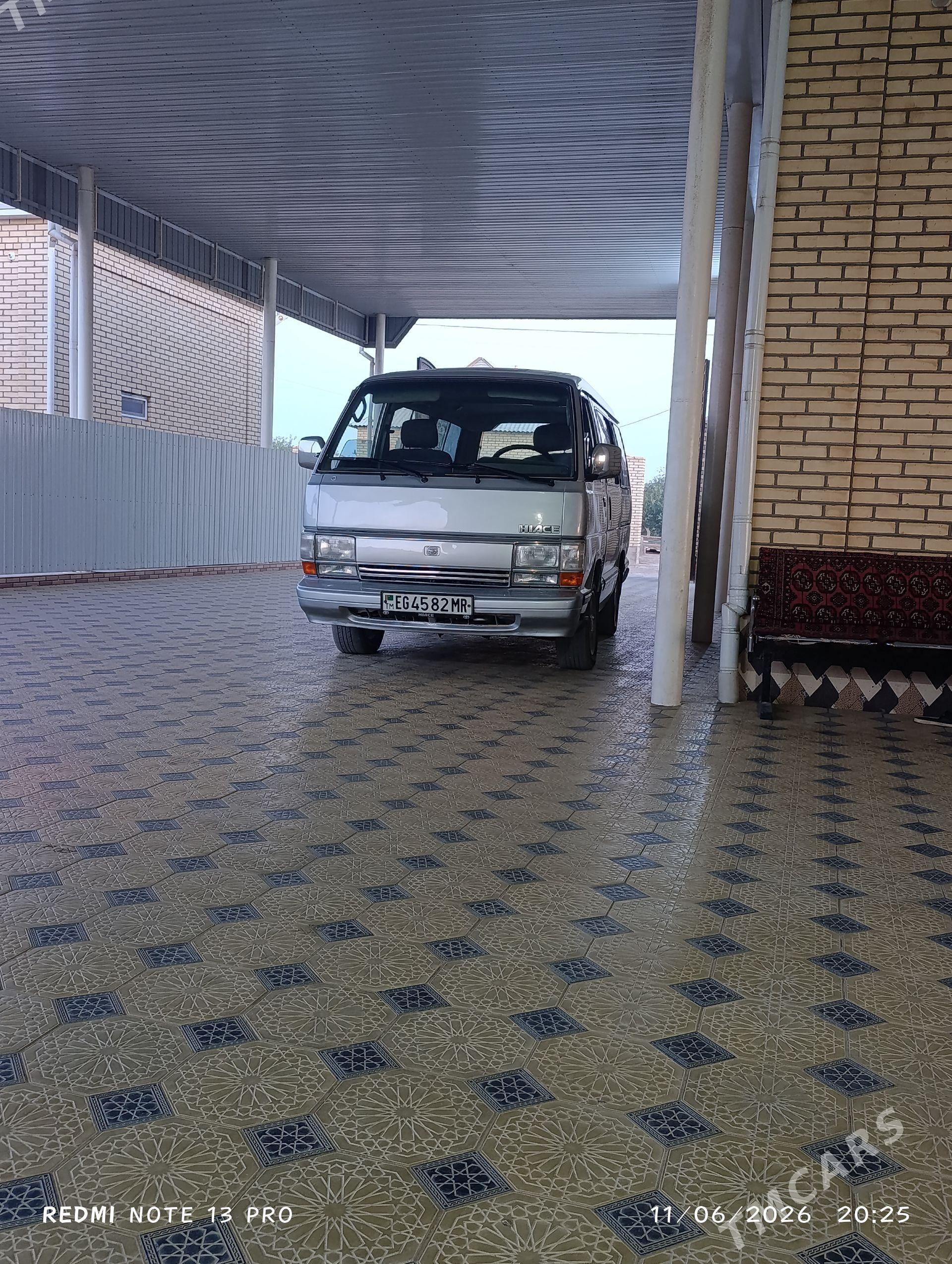 Toyota Hiace 1989 - 66 000 TMT - Мары - img 1