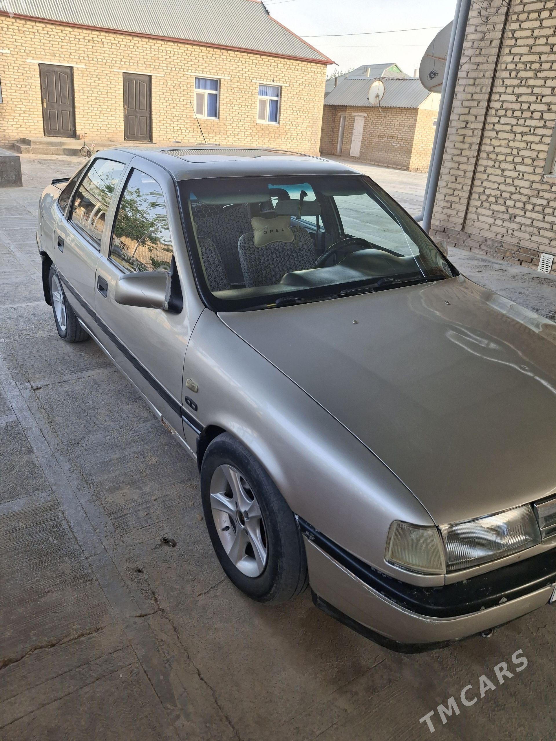 Opel Vectra 1992 - 38 000 TMT - Mary - img 1