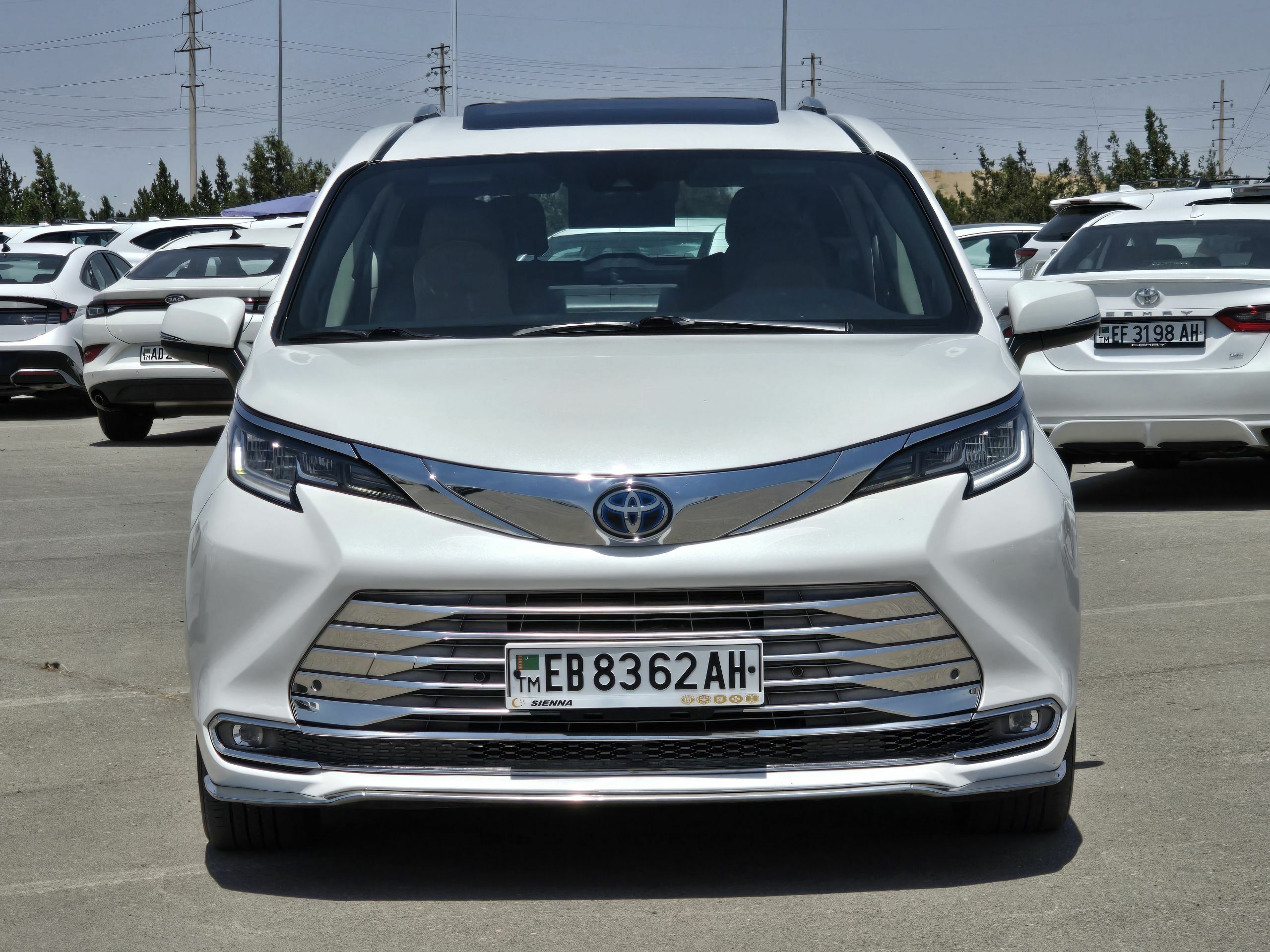 Toyota Sienna 2022 - 605 000 TMT - Ашхабад - img 1