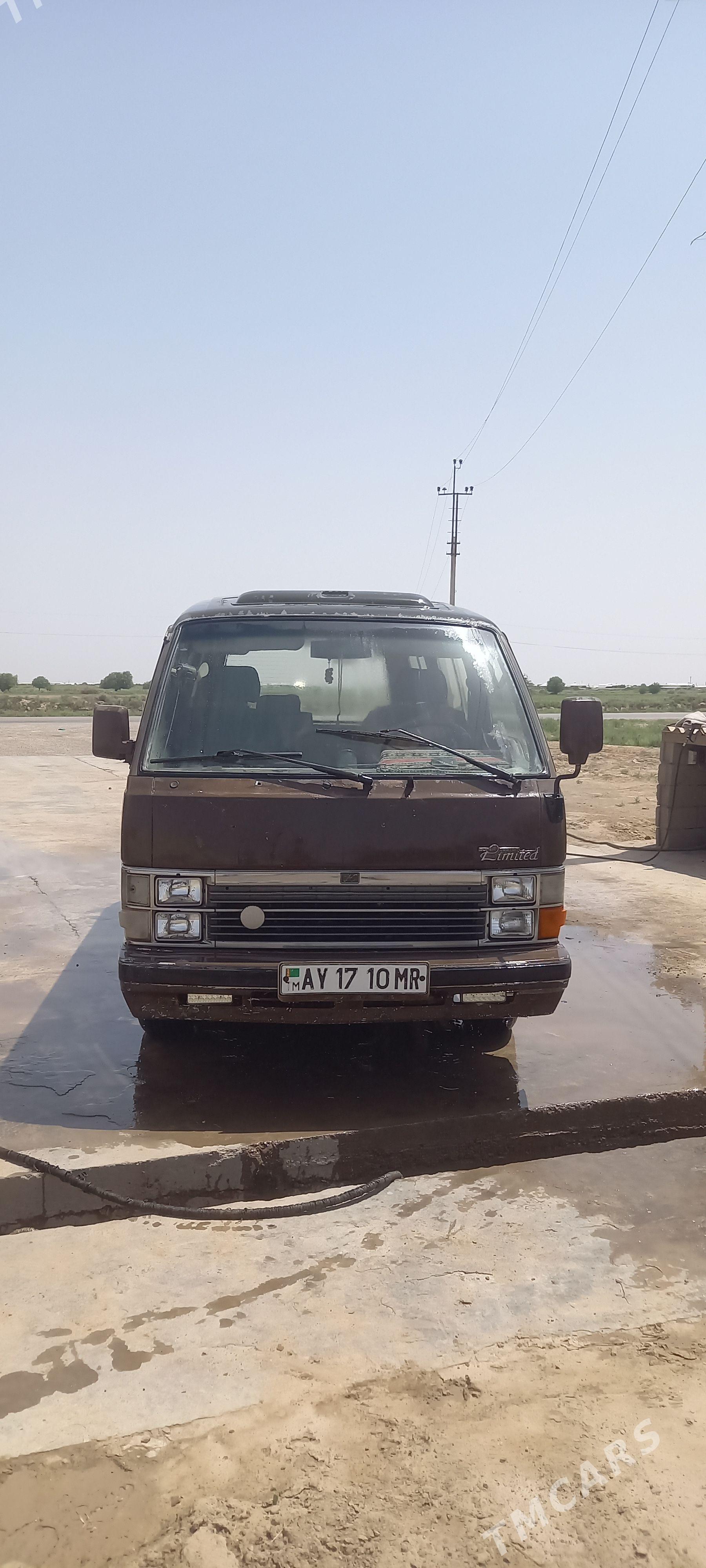 Toyota Hiace 1987 - 46 000 TMT - Мургап - img 1