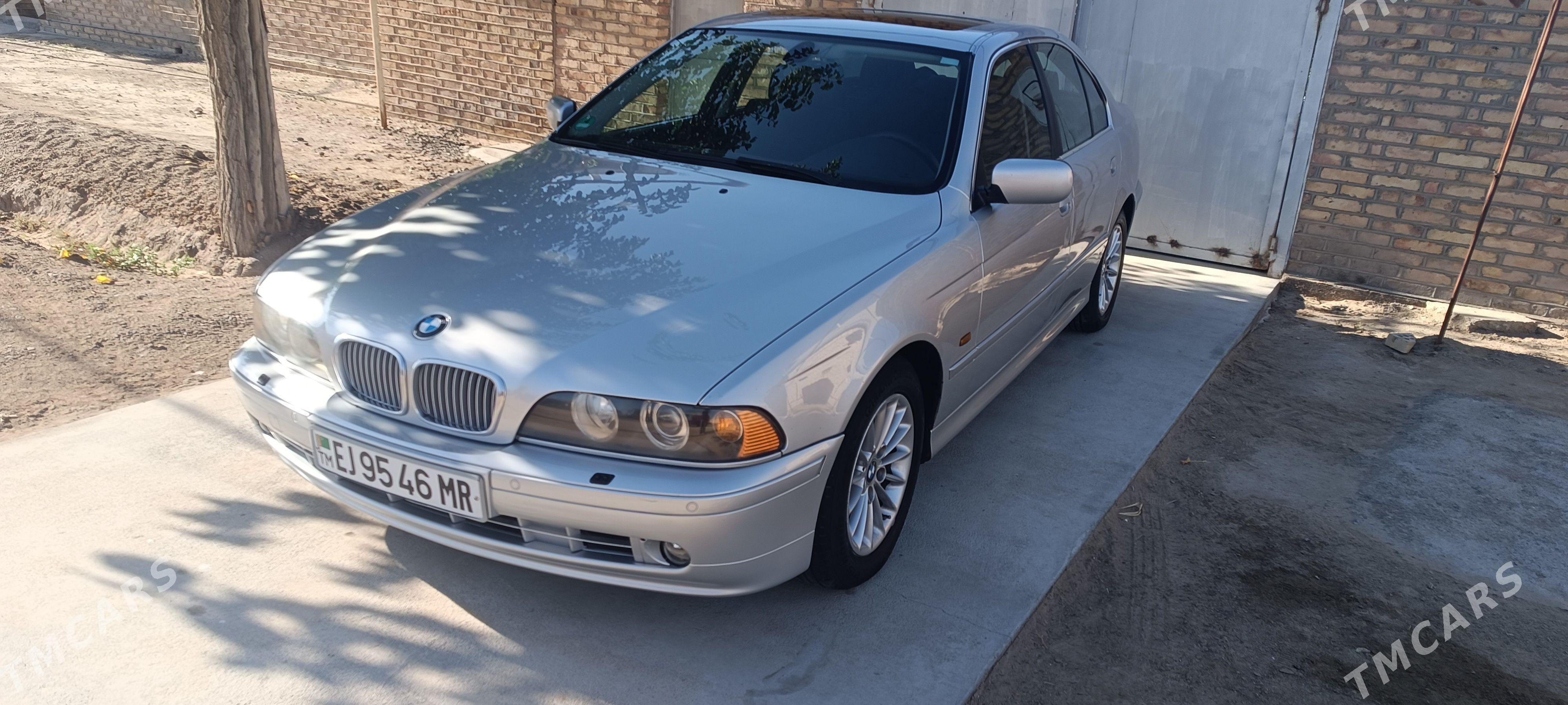 BMW E39 2003 - 165 000 TMT - Sakarçäge - img 1