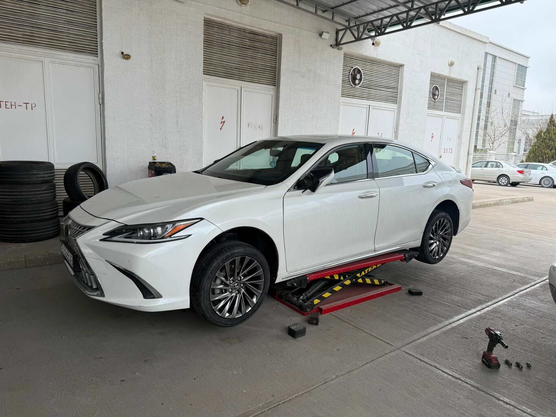 lexus es diska 18lik 7 500 TMT - Aşgabat - img 1
