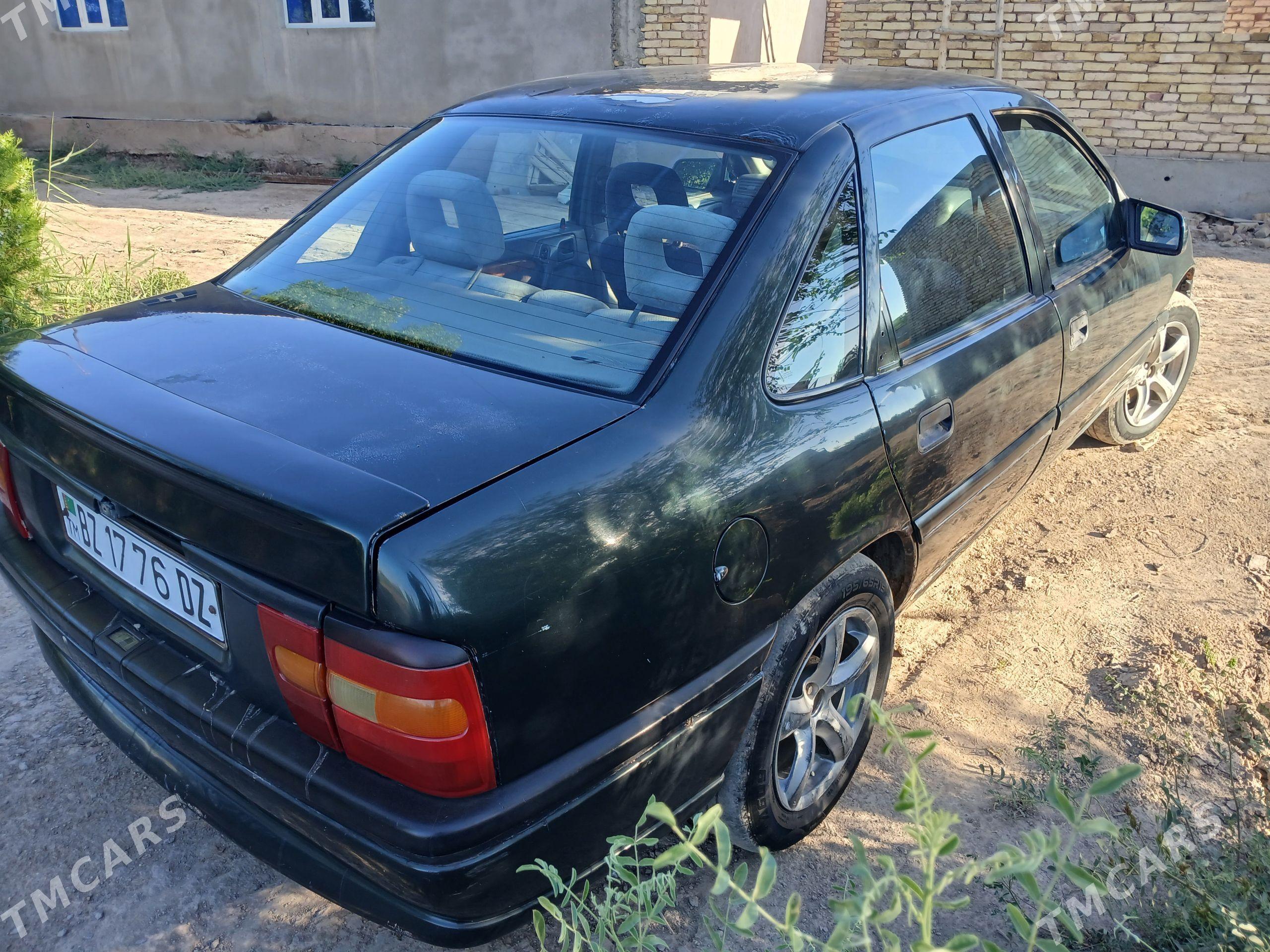 Opel Vectra 1994 - 40 000 TMT - Boldumsaz - img 1