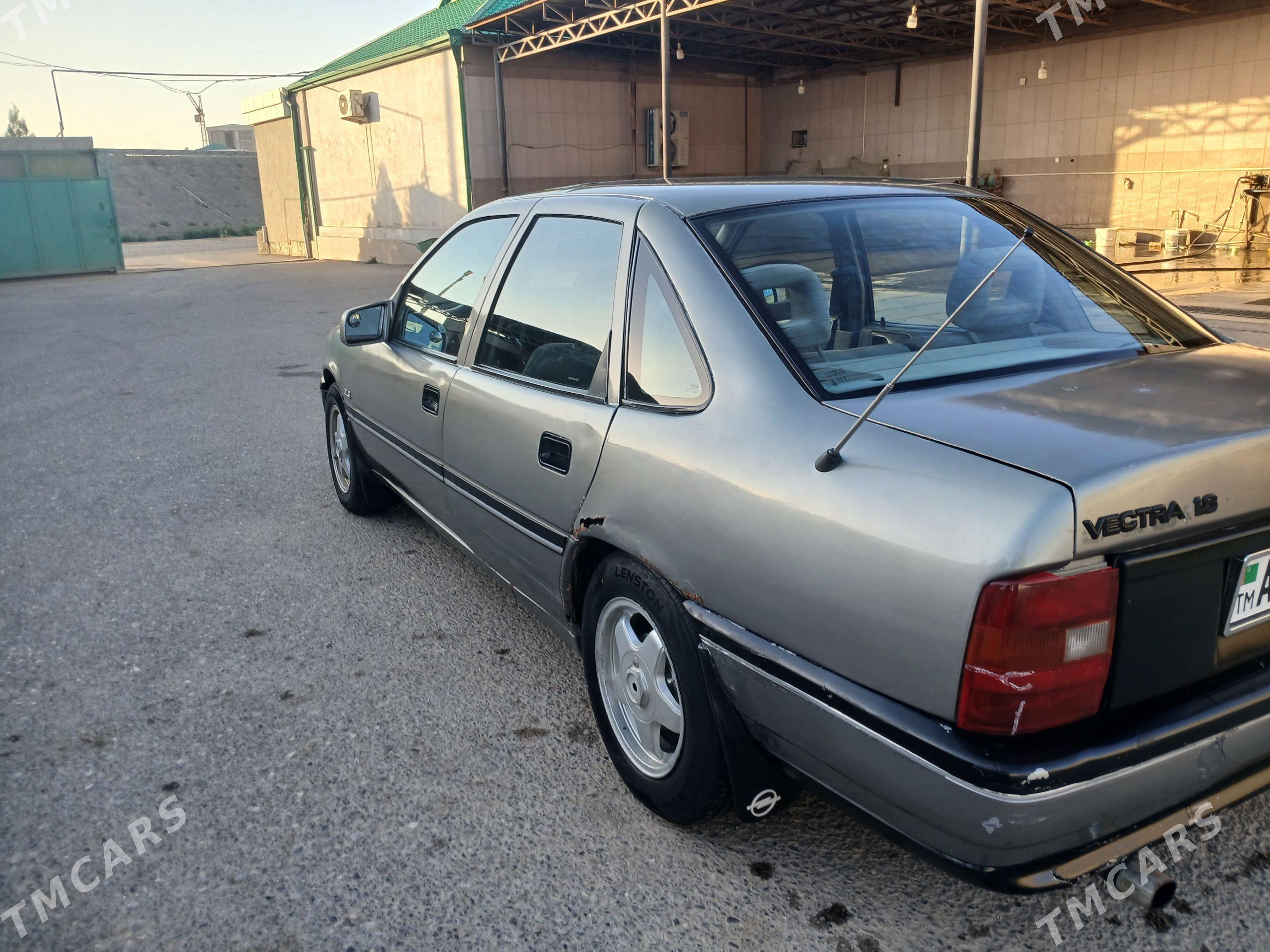 Opel Vectra 1992 - 30 000 TMT - Mary - img 1
