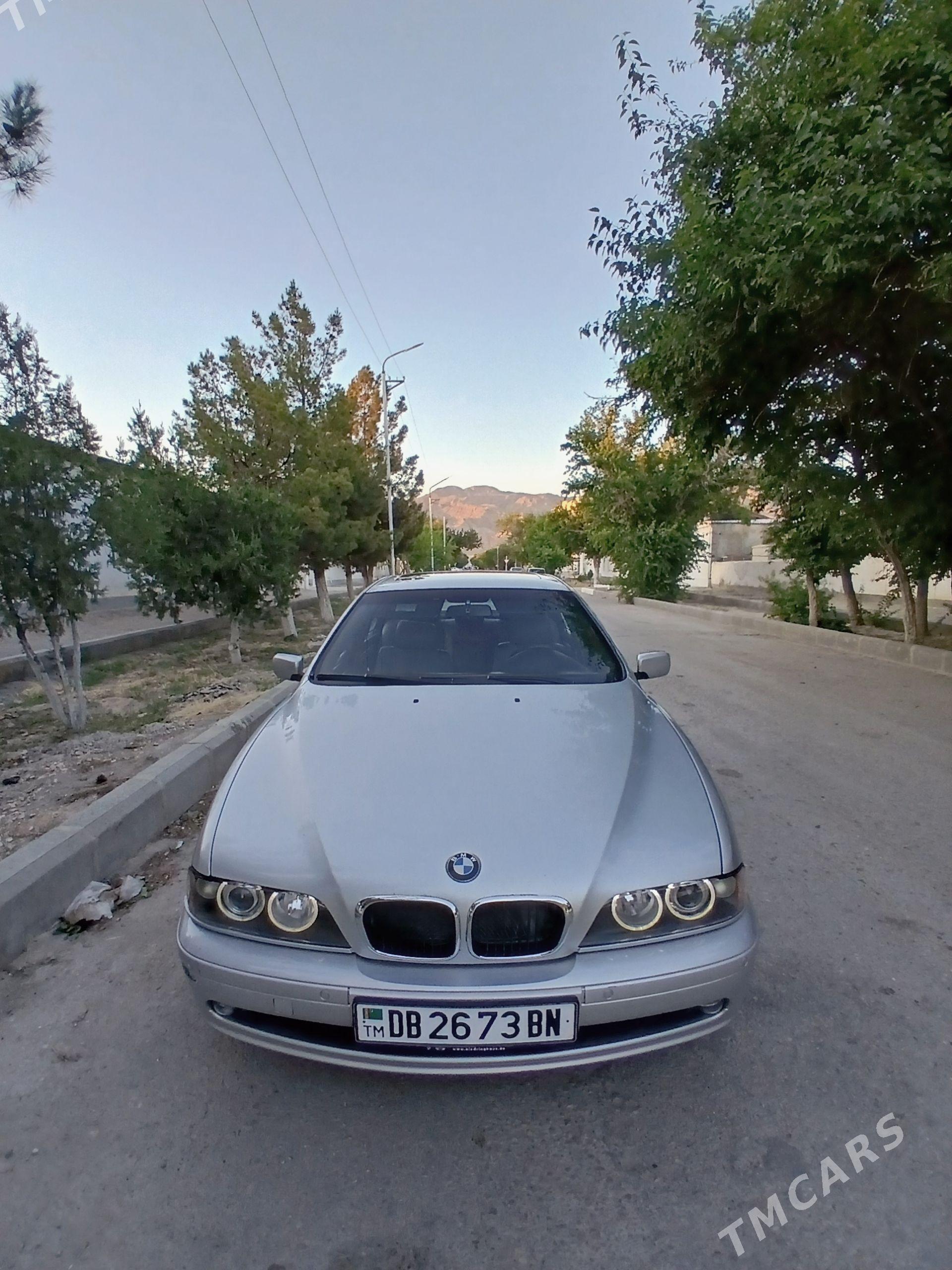 BMW E39 2002 - 103 000 TMT - Балканабат - img 1