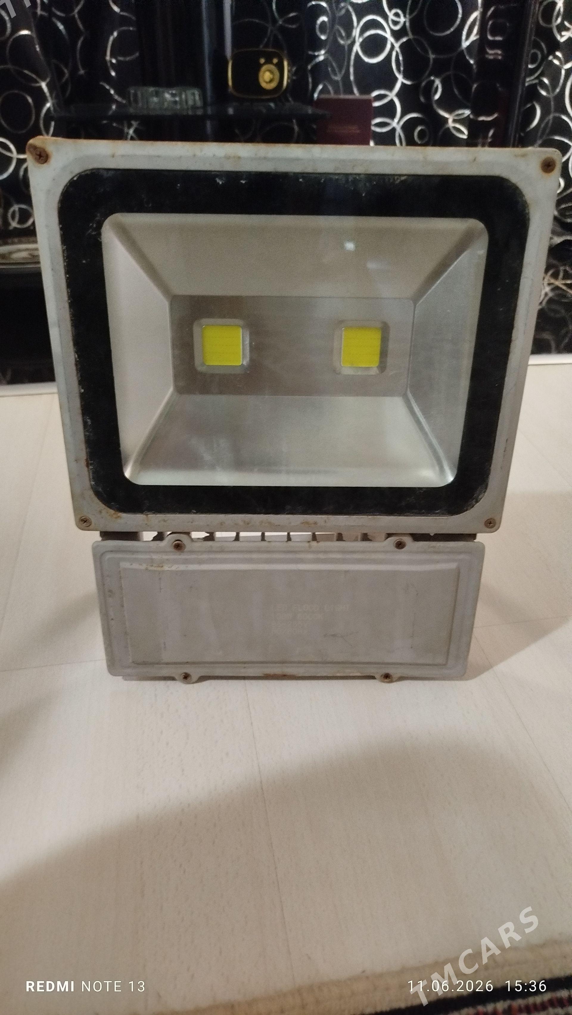 Прожектор Projector - Büzmeýin - img 1