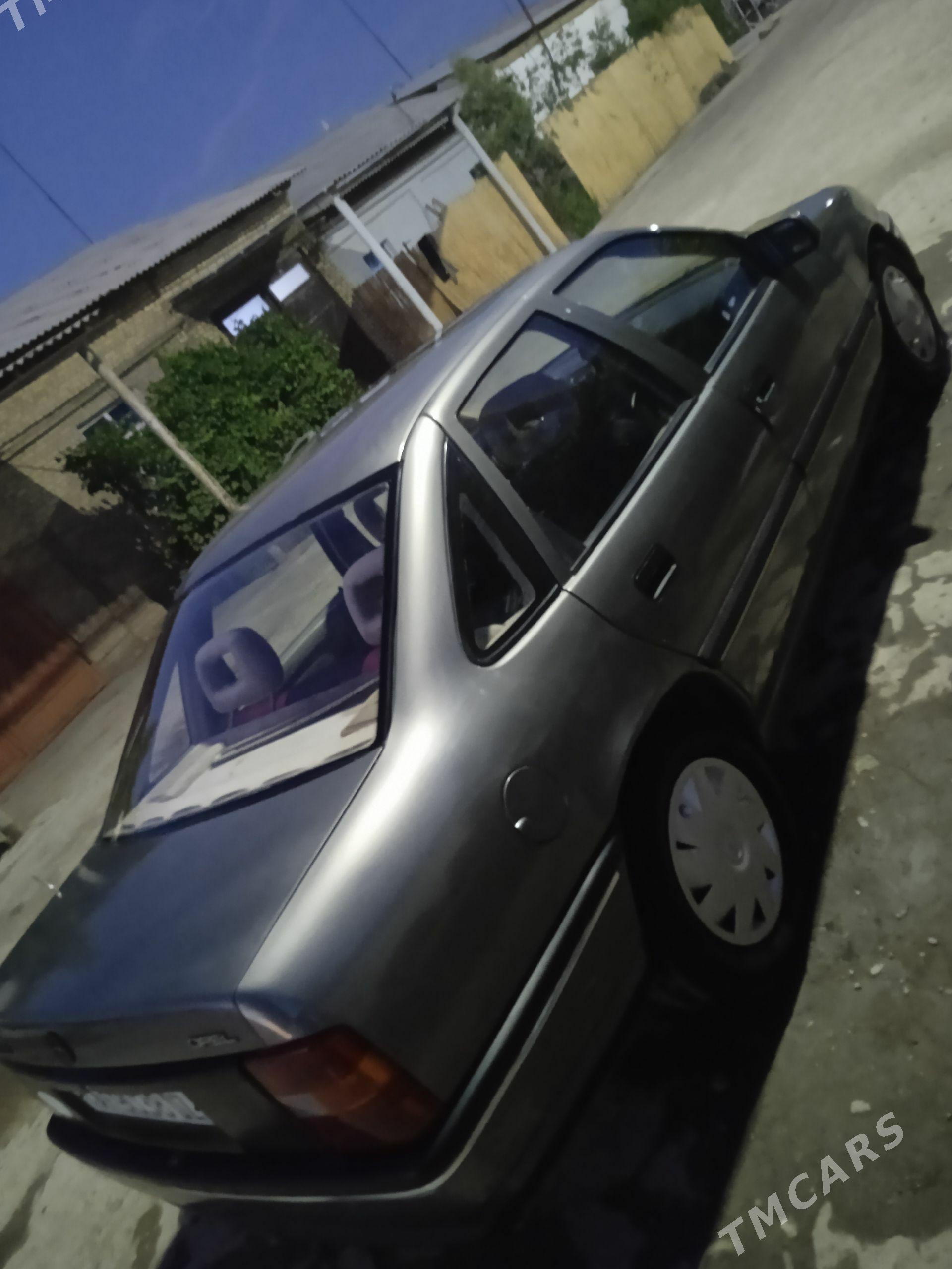 Opel Vectra 1990 - 42 000 TMT - Daşoguz - img 1