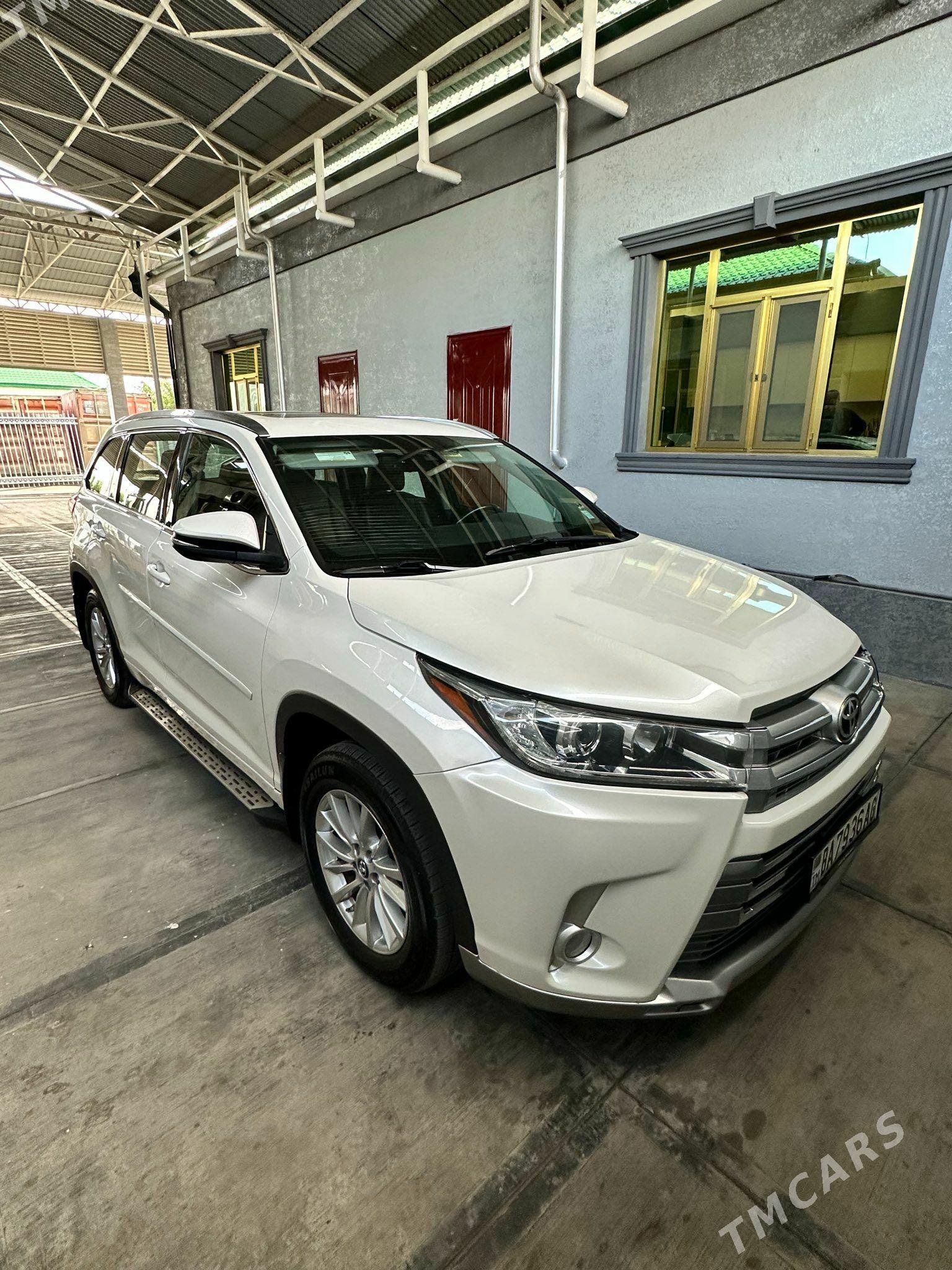 Toyota Highlander 2017 - 500 000 TMT - Büzmeýin - img 1