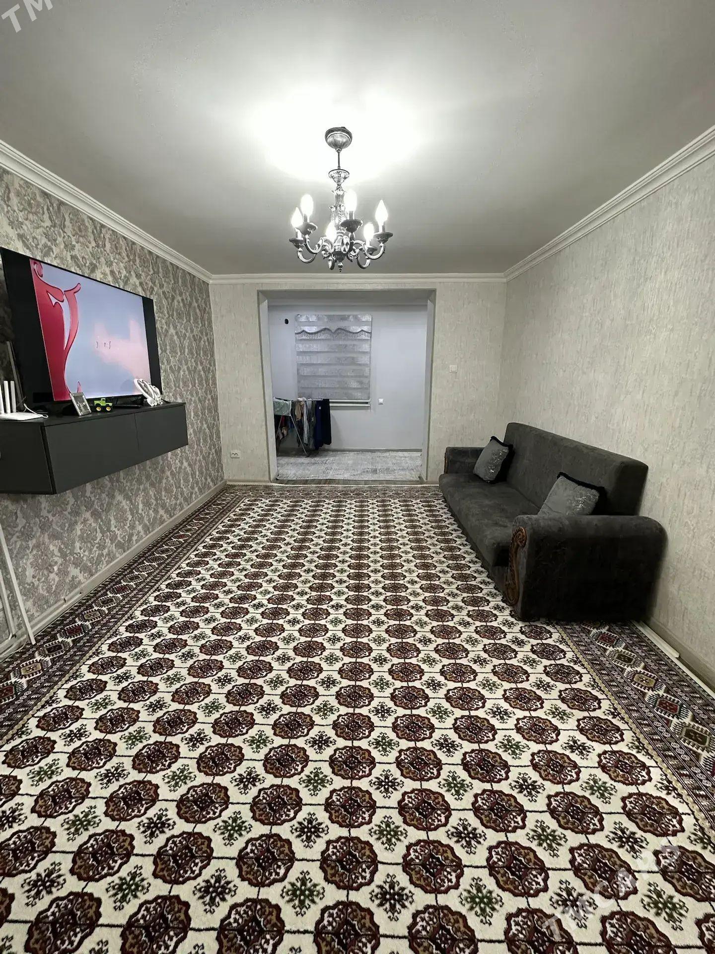 2 MKR 1 ETAZ 3 KOM - 2 мкр - img 1