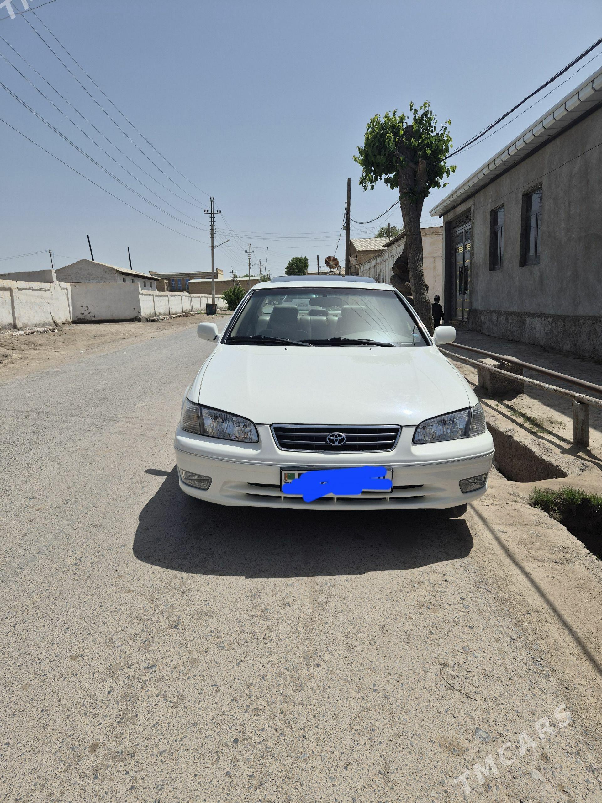 Toyota Camry 2001 - 210 000 TMT - Керки - img 1