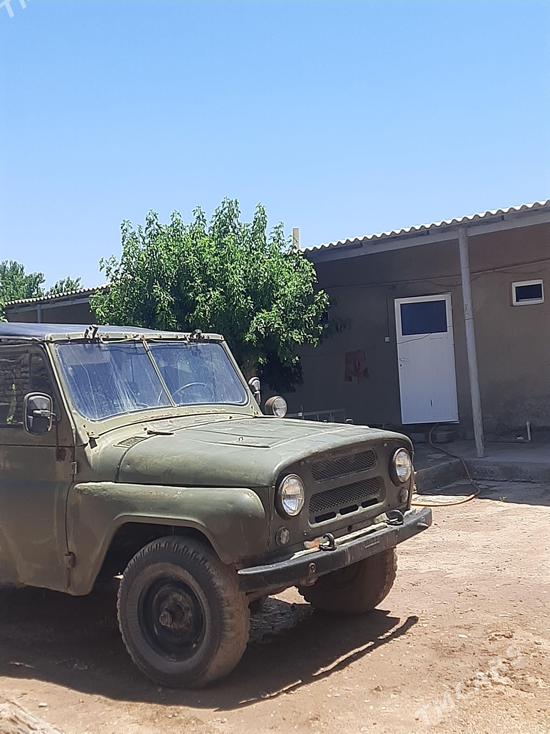 UAZ 469 1982 - 16 000 TMT - Теджен - img 1