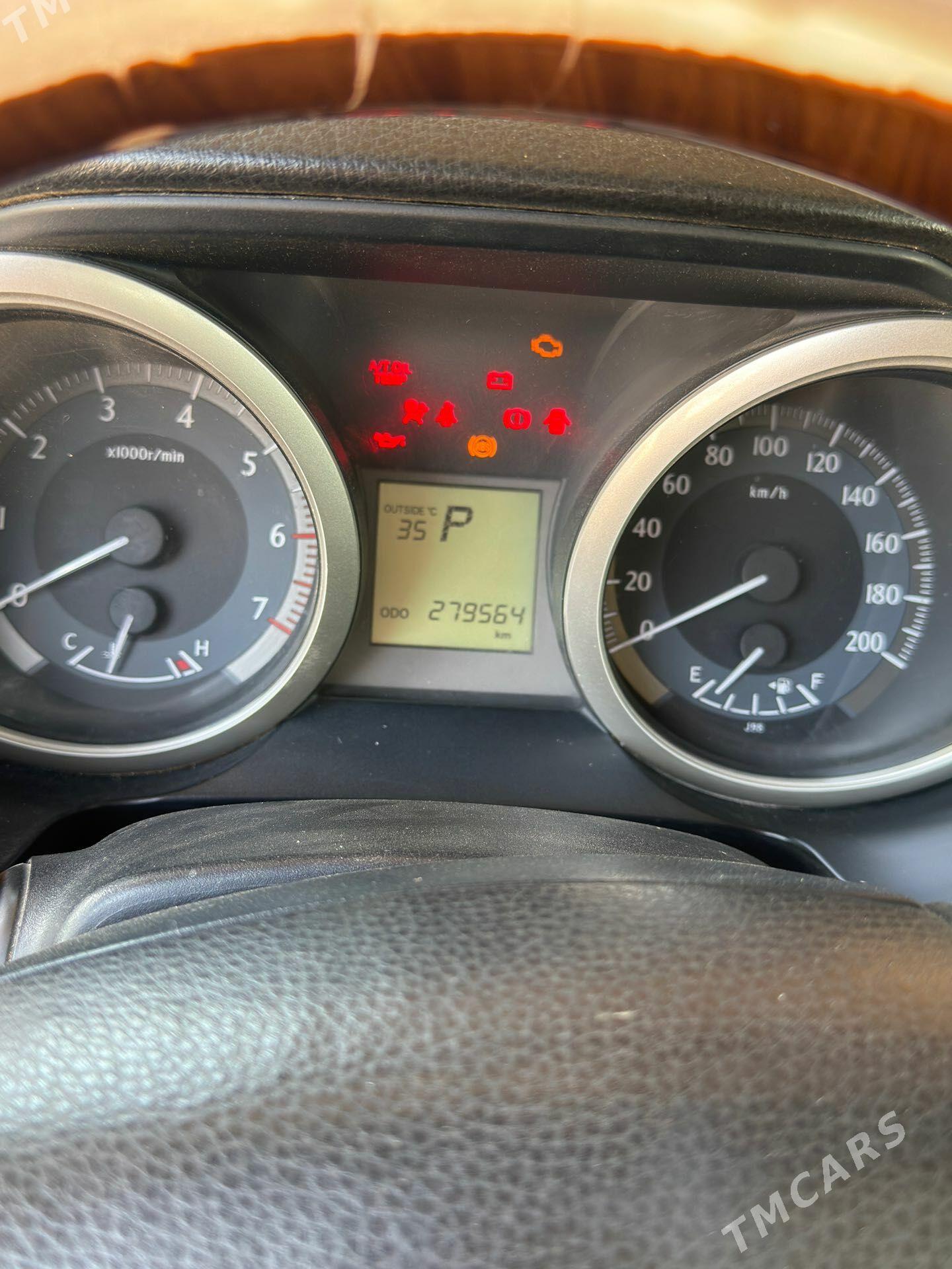 Toyota Land Cruiser Prado 2011 - 600 000 TMT - Gurbansoltan Eje - img 1