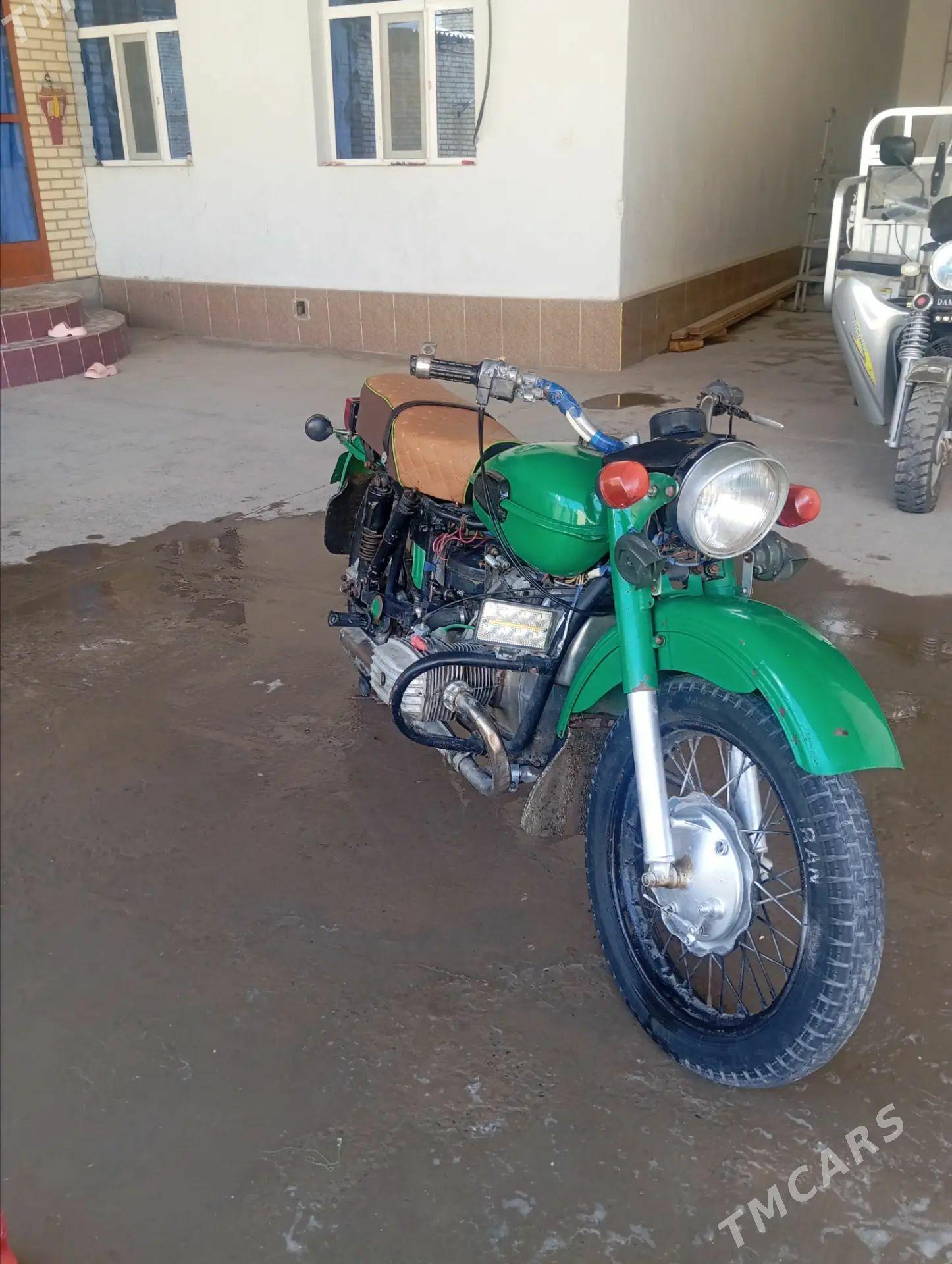 Ural 5557 2016 - 10 000 TMT - Саят - img 1