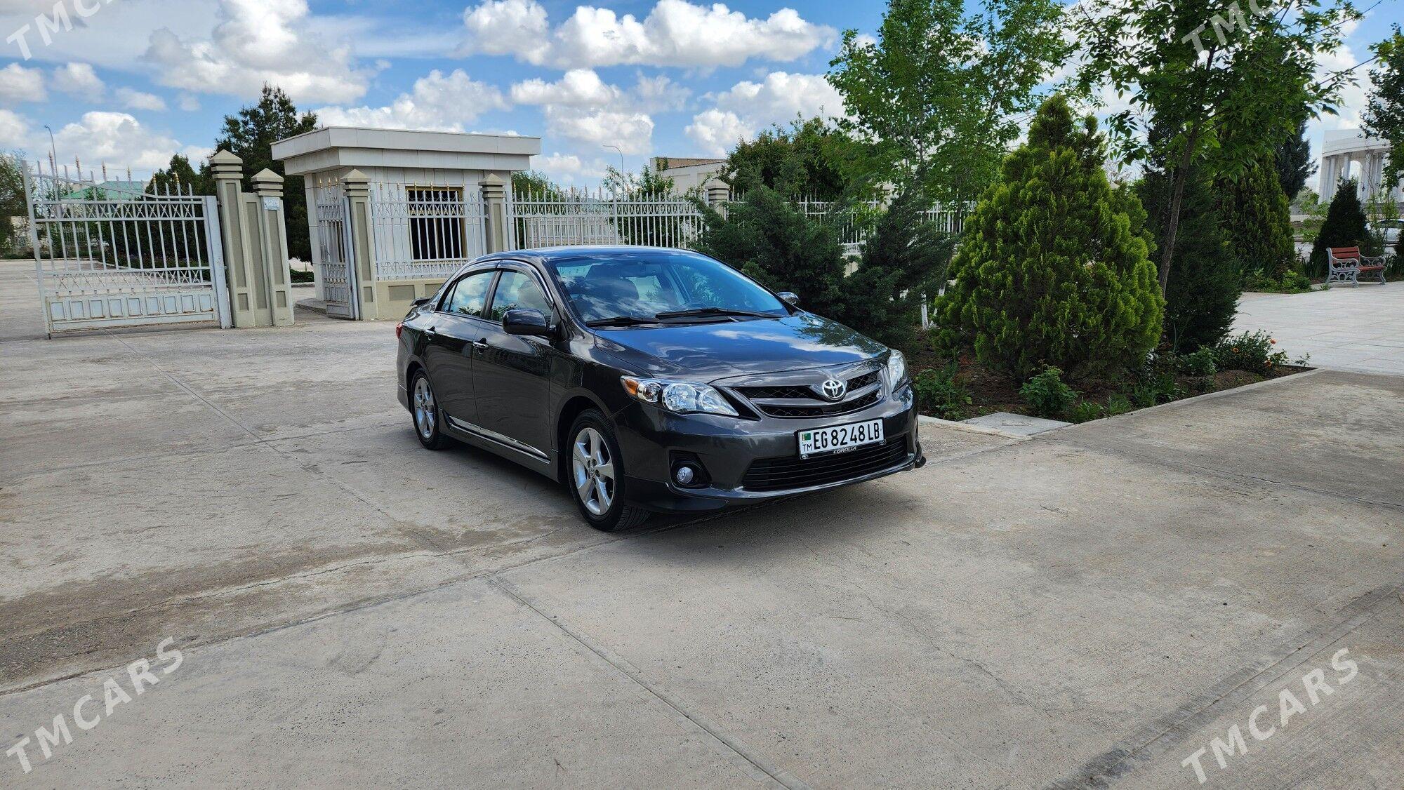 Toyota Corolla 2013 - 225 000 TMT - Туркменабат - img 1