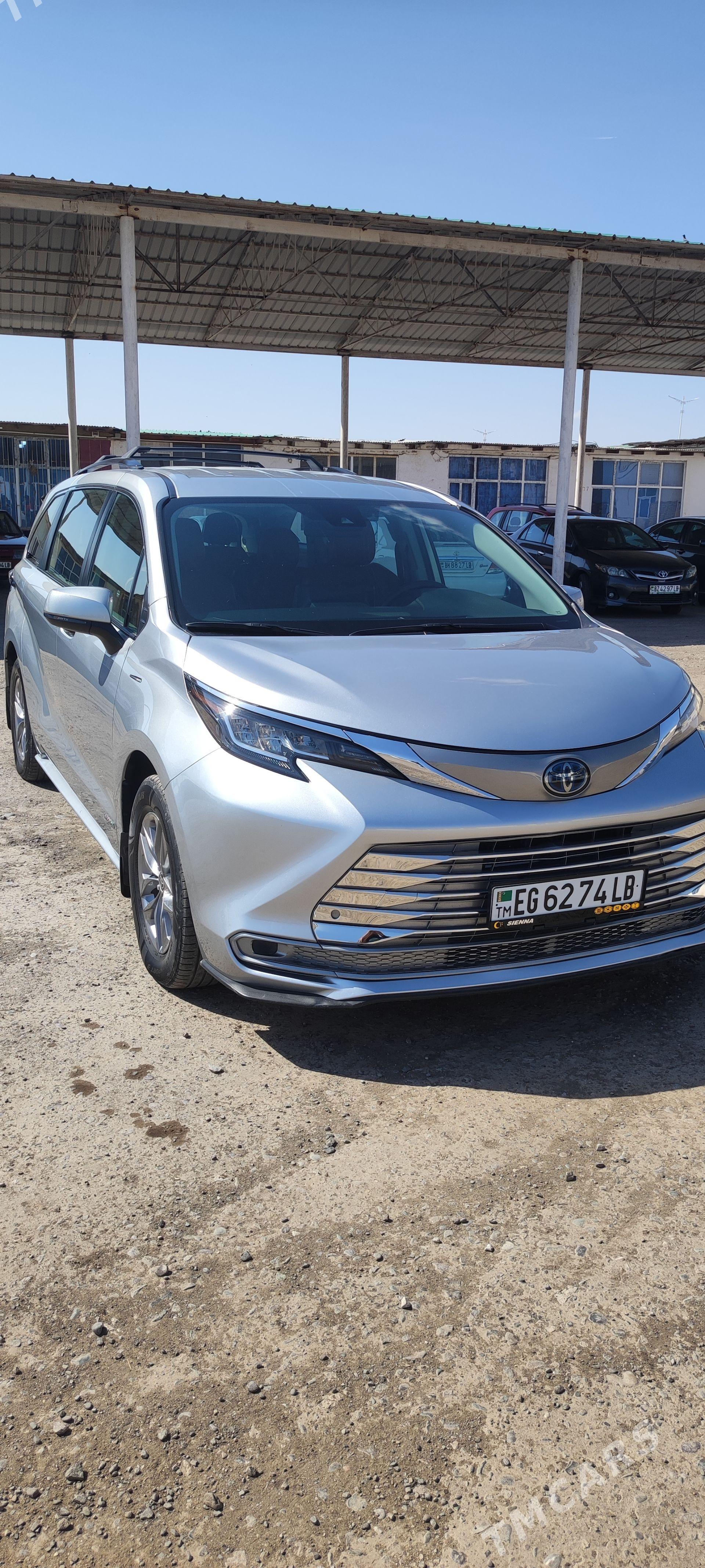 Toyota Sienna 2021 - 500 000 TMT - Türkmenabat - img 1