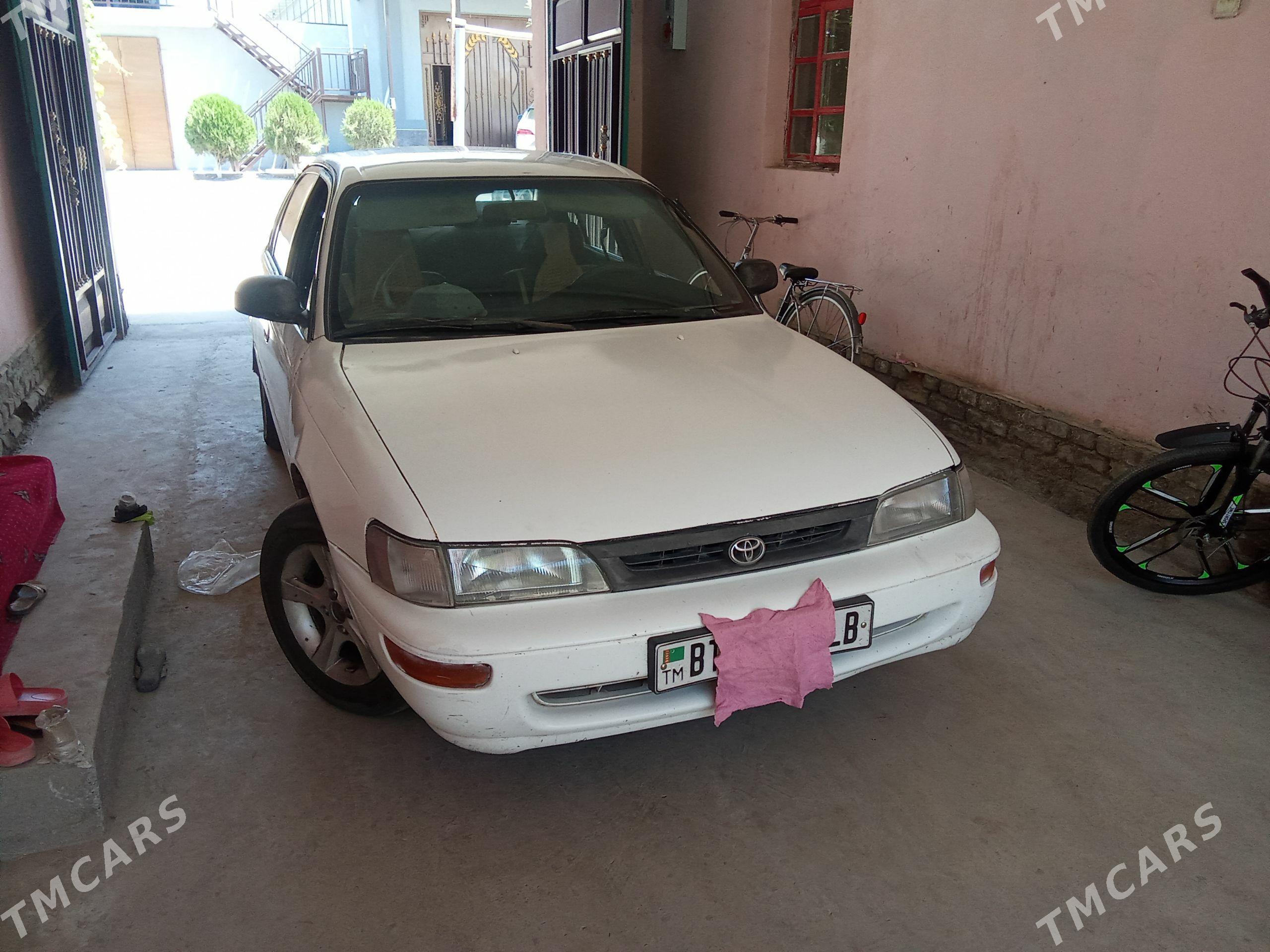 Toyota Corolla 1995 - 55 000 TMT - Дянев - img 1