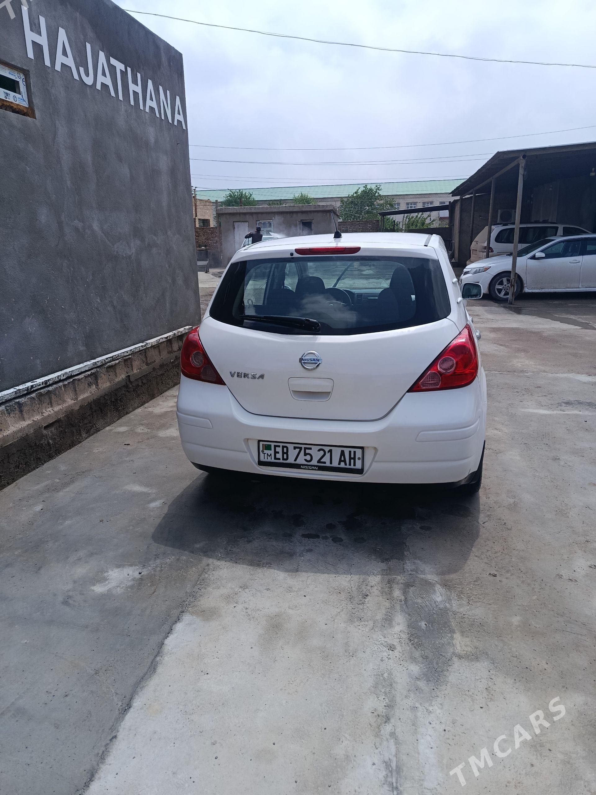 Nissan Versa 2011 - 130 000 TMT - Aşgabat - img 1
