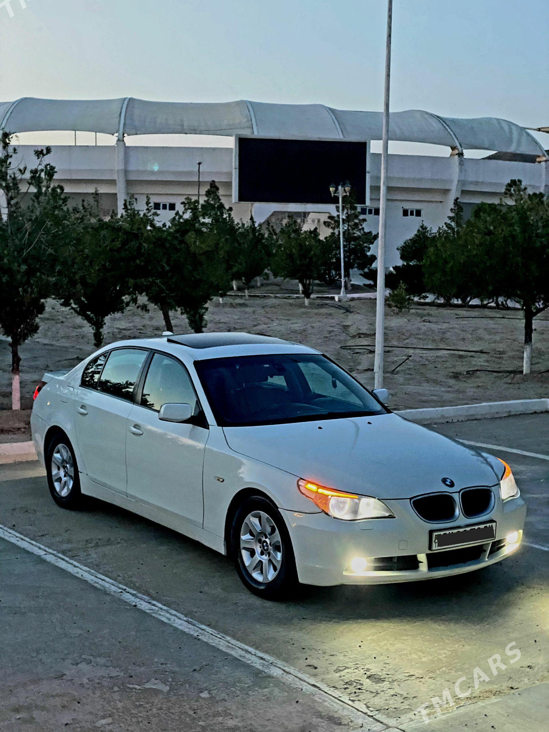 BMW E60 2004 - 175 000 TMT - Балканабат - img 1
