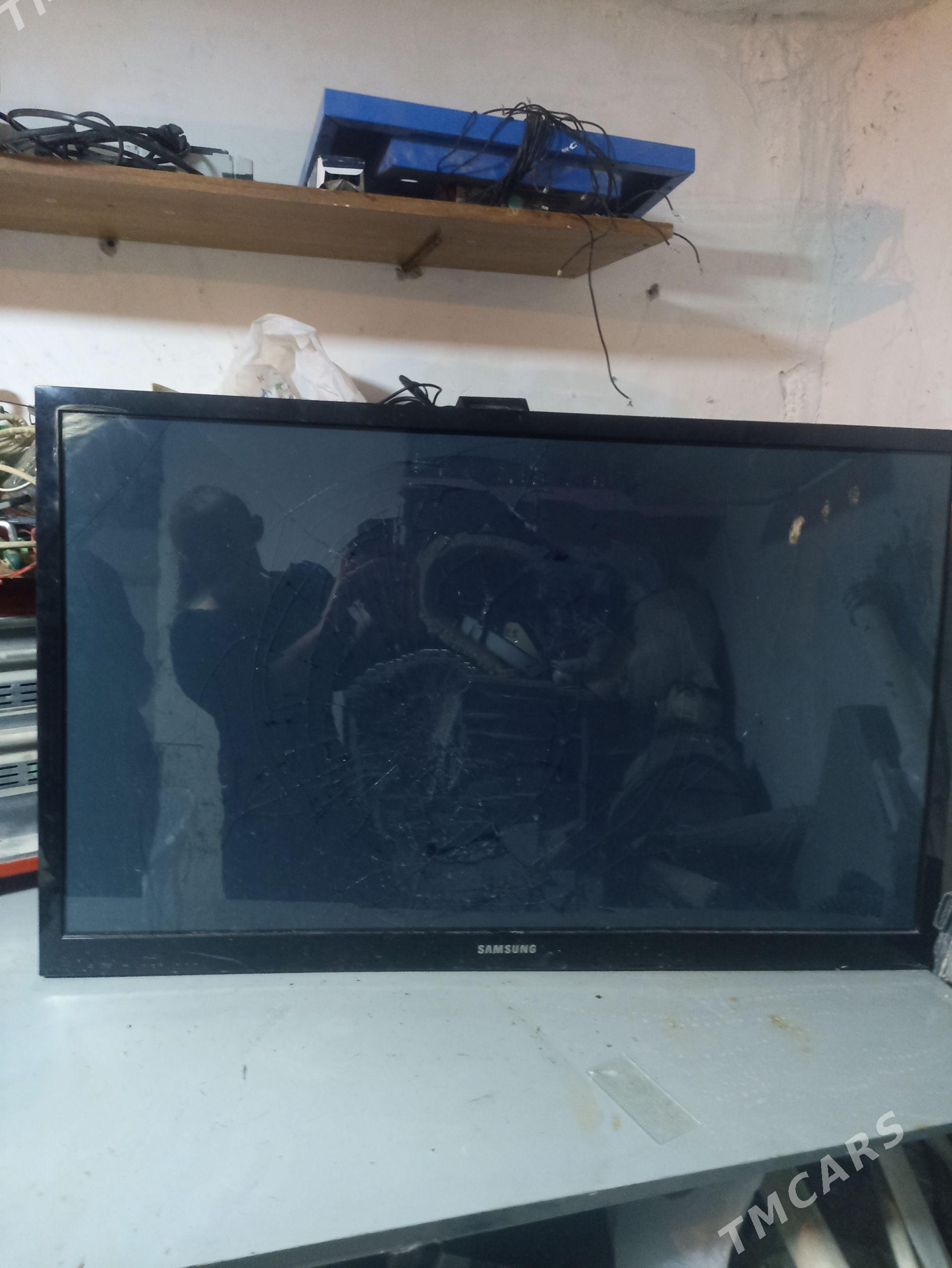 SAMSUNG - 30 mkr - img 1