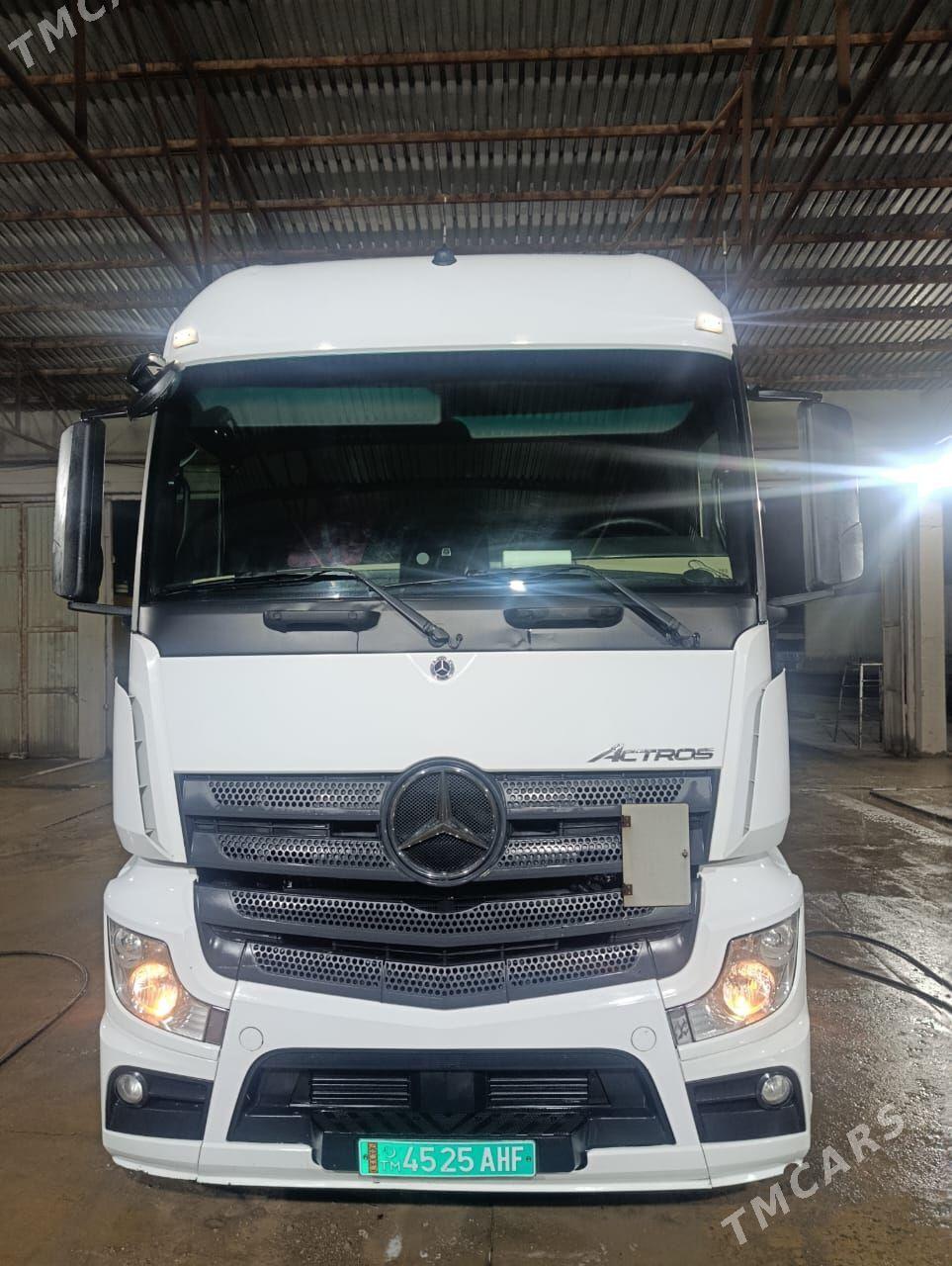 Mercedes-Benz Other 2019 - 715 000 TMT - Серахс - img 1