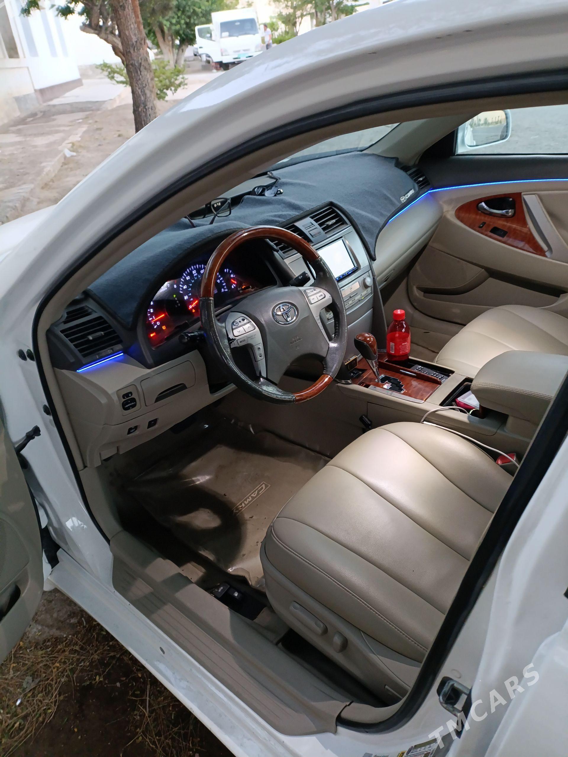 Toyota Camry 2010 - 180 000 TMT - Туркменбаши - img 1