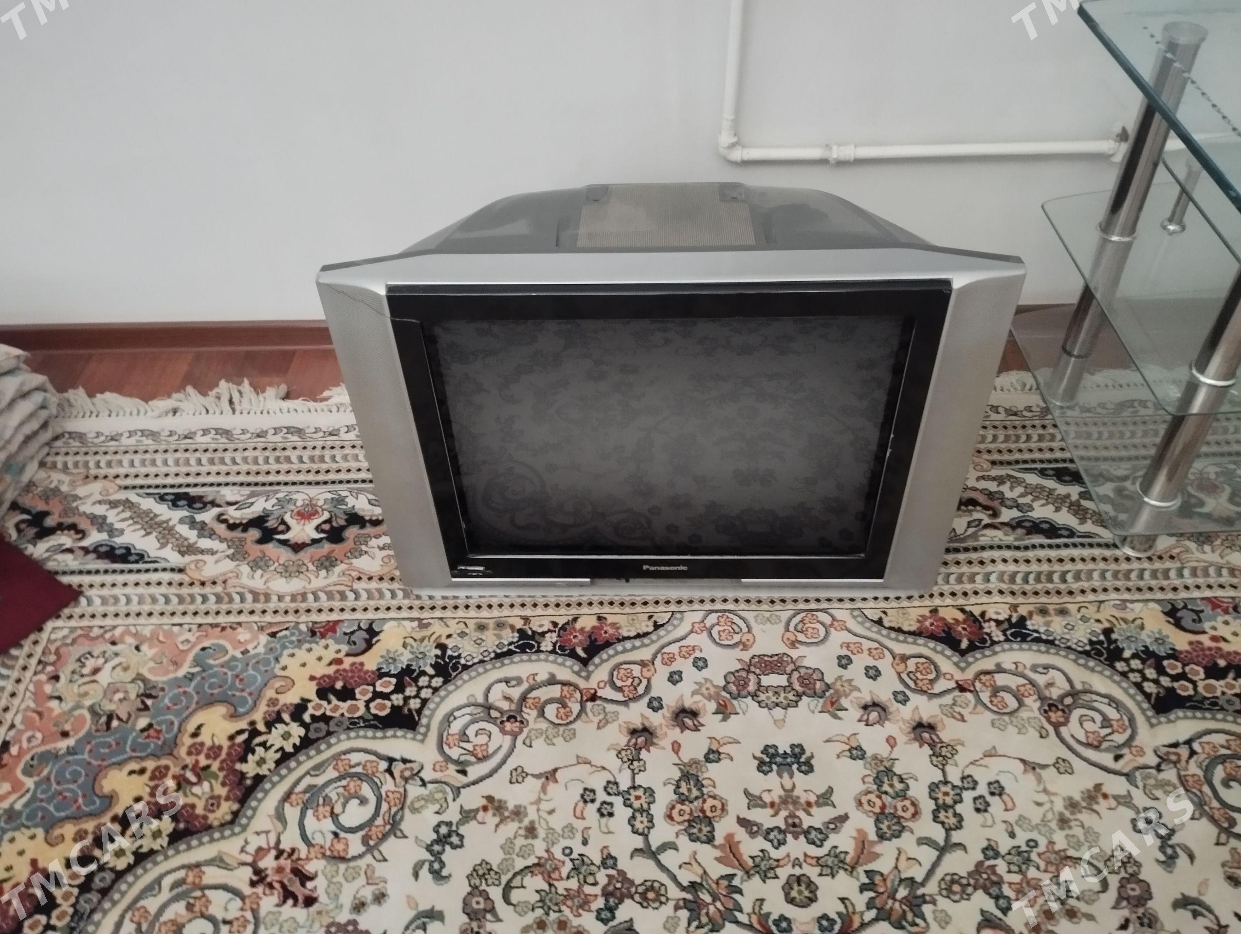Telewizor we podistawka - Джебел - img 1
