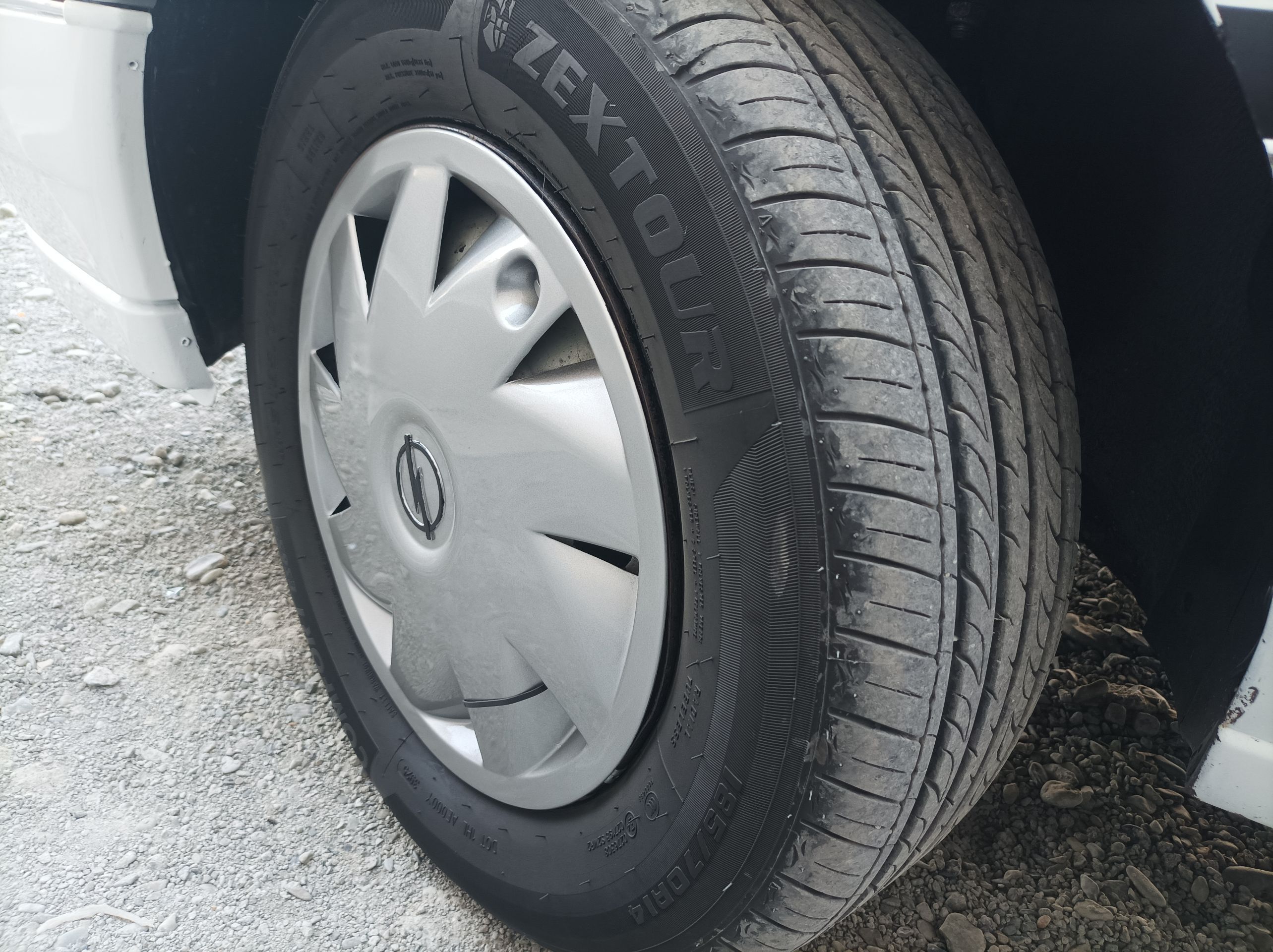 14 opel teker 1 750 TMT - Bäherden - img 1