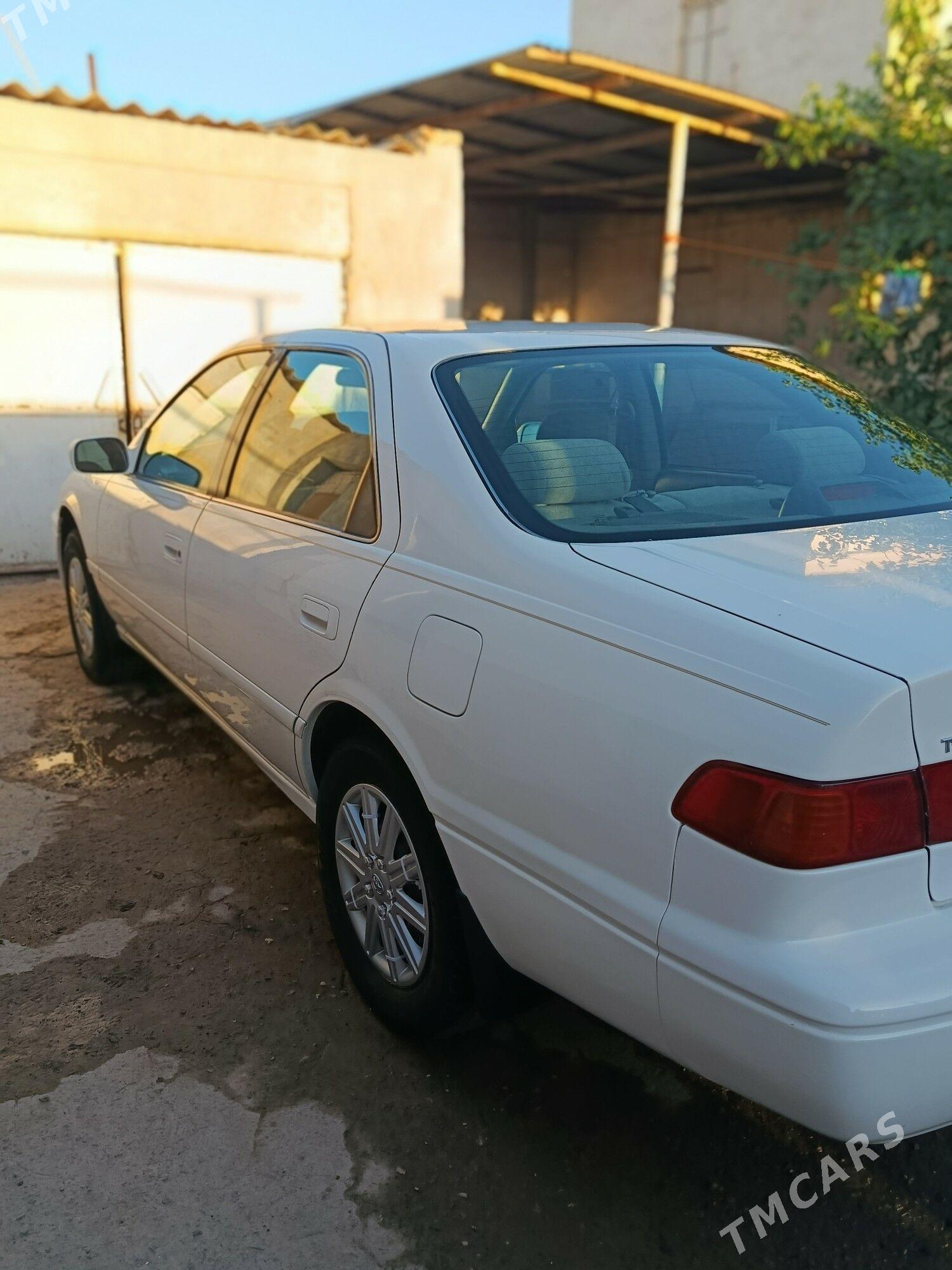 Toyota Camry 2000 - 185 000 TMT - Кёнеургенч - img 1